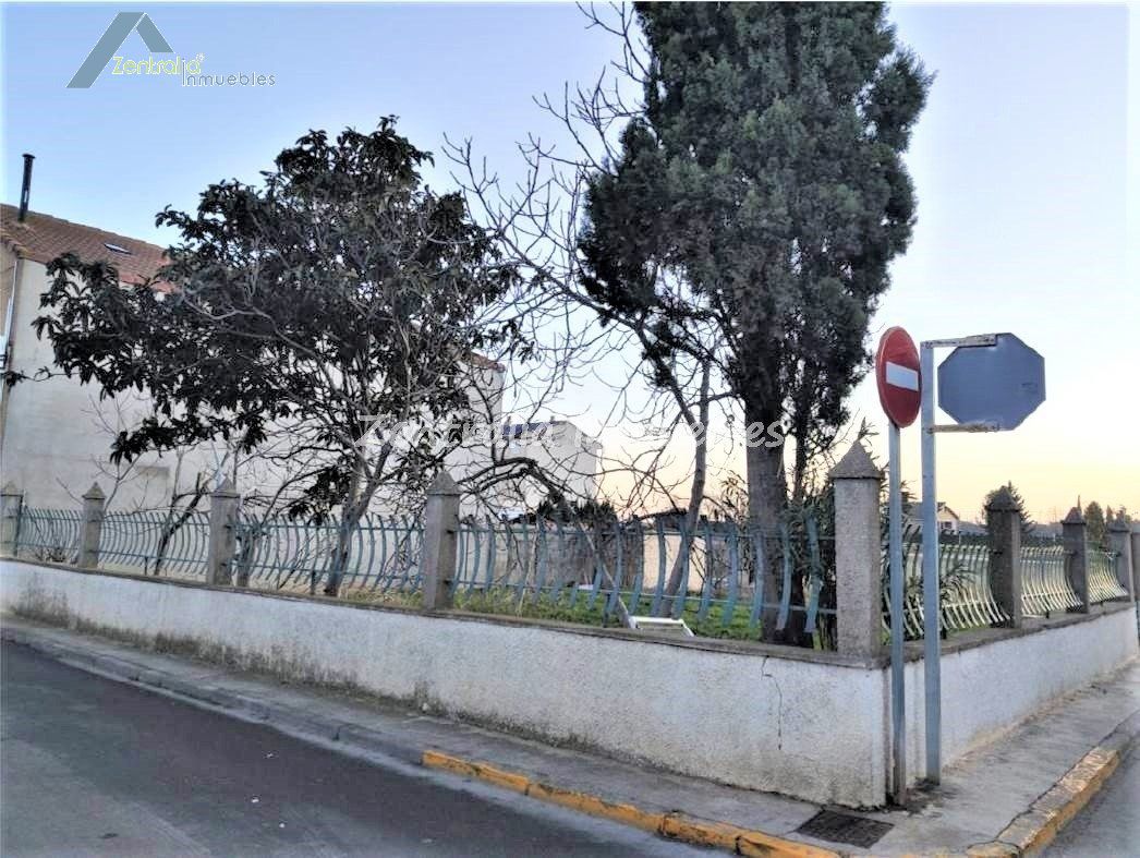 SOLAR URBANO DE 239 m2