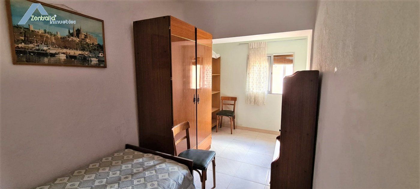 Casa de pueblo con 4 apartamentos . Ideal para turismo rural