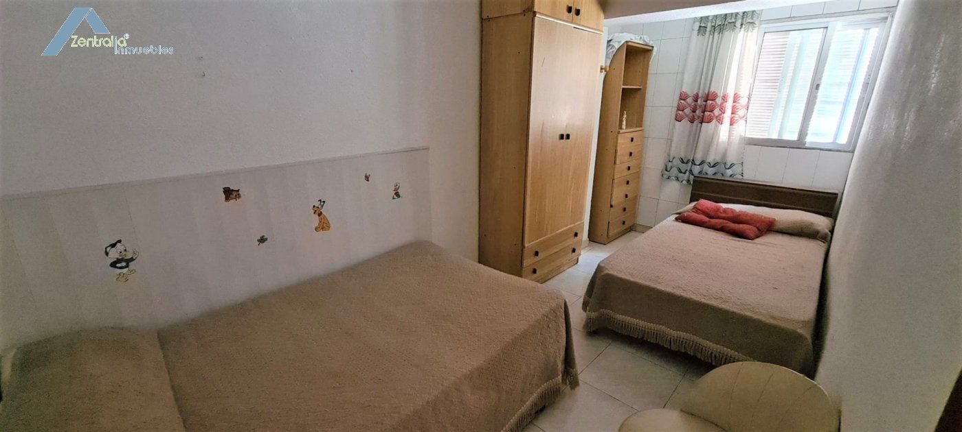 Casa de pueblo con 4 apartamentos . Ideal para turismo rural
