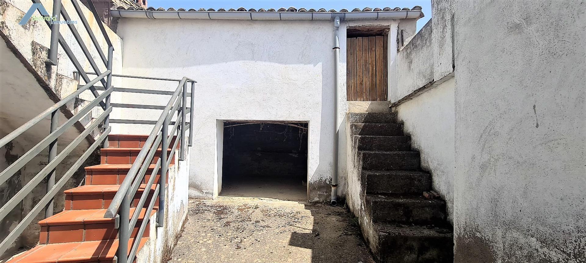 Casa solar  de 1588 llena de historia en Loscorrales