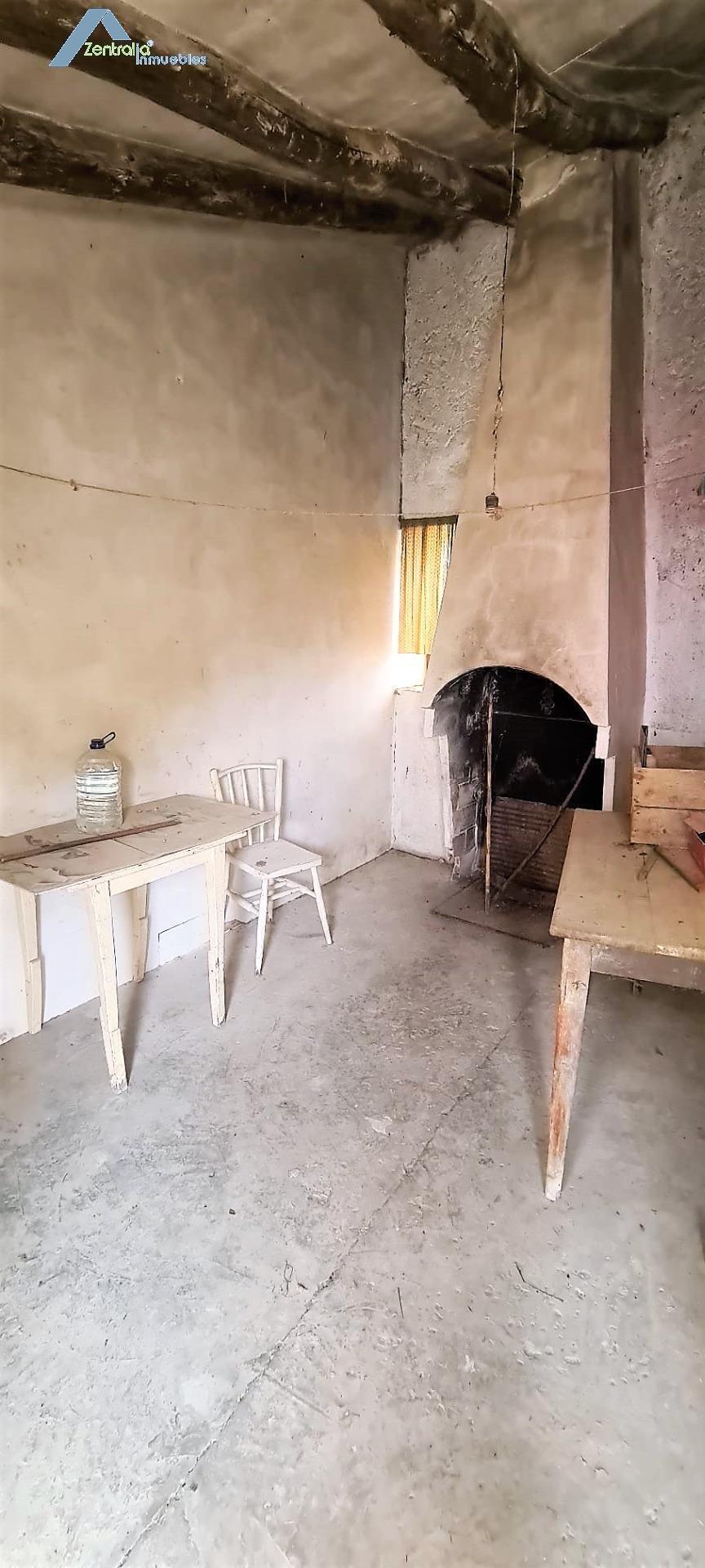 Casa solar  de 1588 llena de historia en Loscorrales
