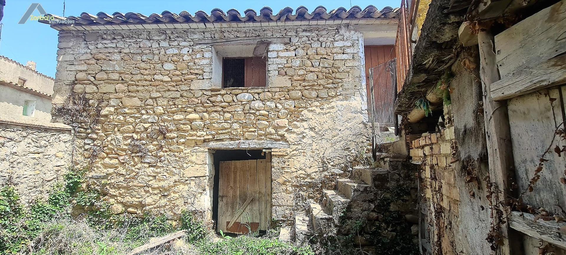 Casa solar  de 1588 llena de historia en Loscorrales