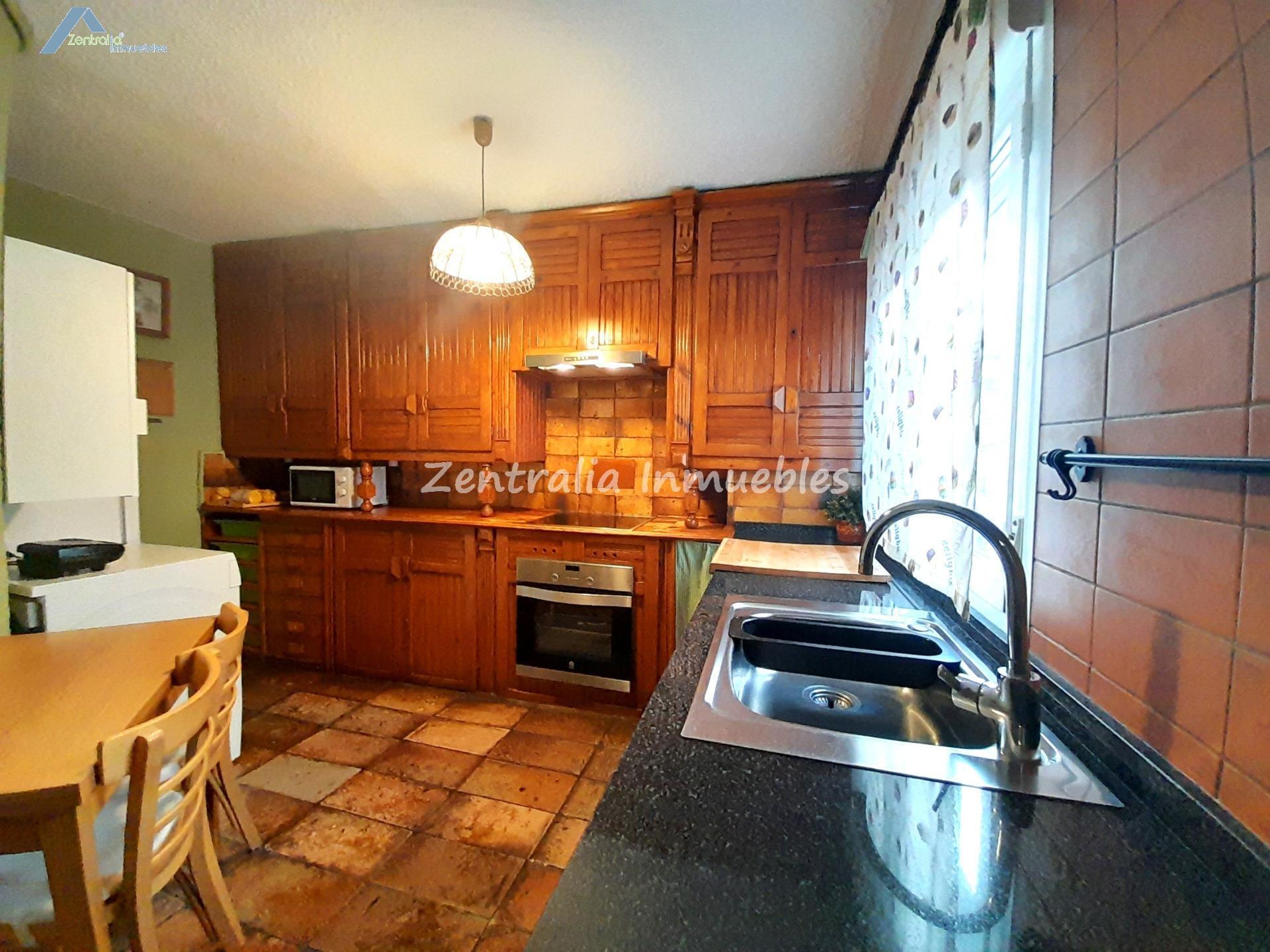 BONITO DÚPLEX 3 DORM + BAÑO + ASEO + GARAJE + TRASTERO