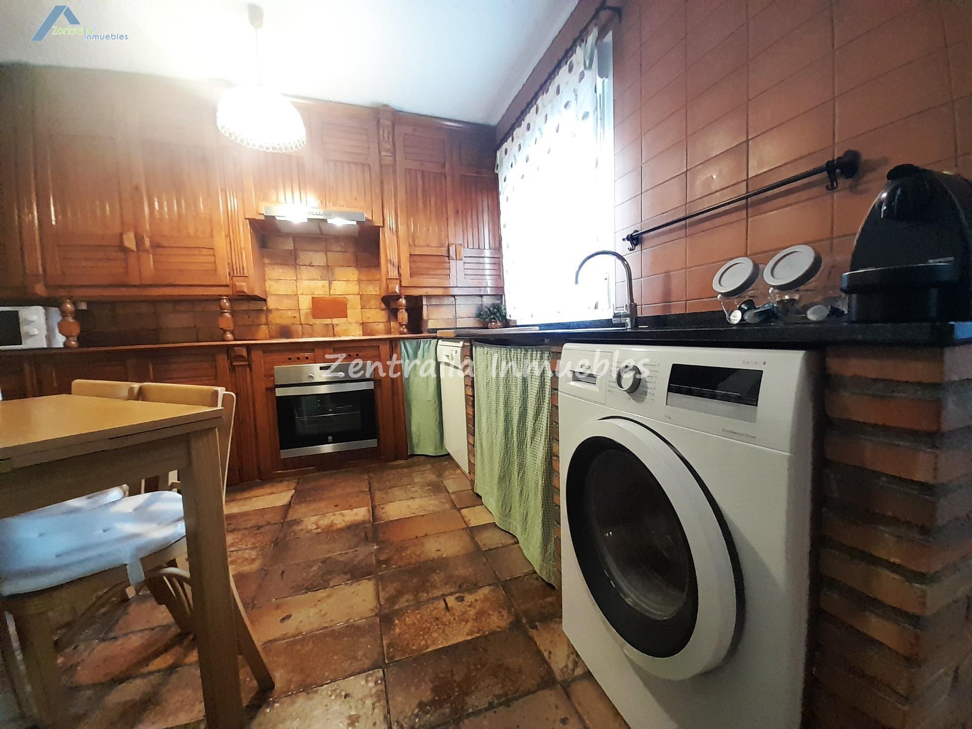 BONITO DÚPLEX 3 DORM + BAÑO + ASEO + GARAJE + TRASTERO
