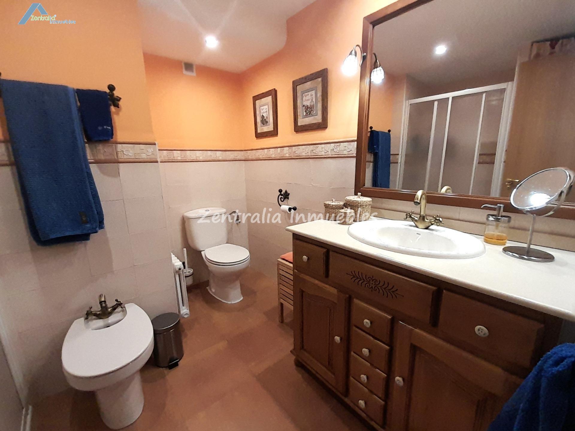 BONITO DÚPLEX 3 DORM + BAÑO + ASEO + GARAJE + TRASTERO