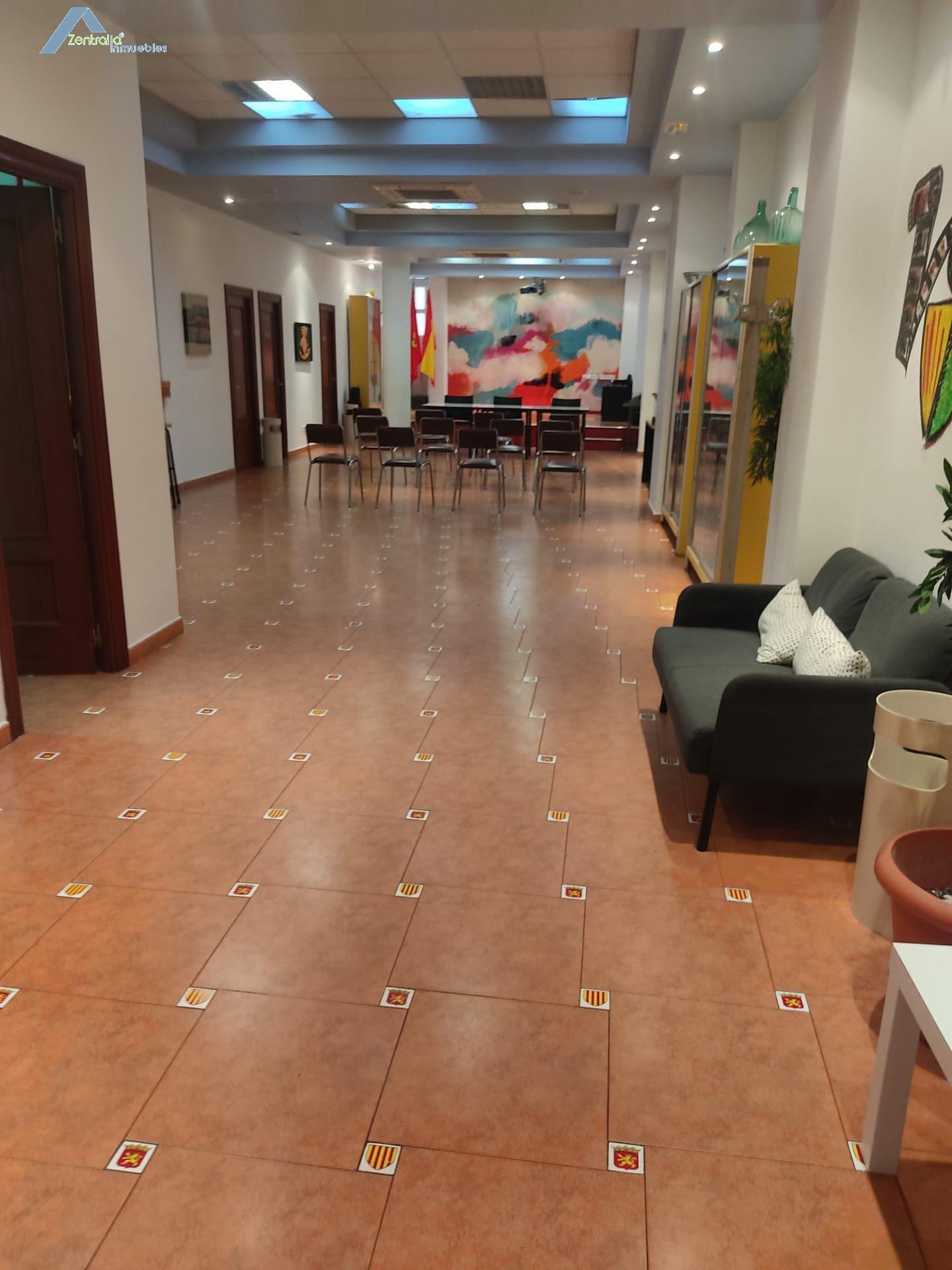 Gran local en Escosura