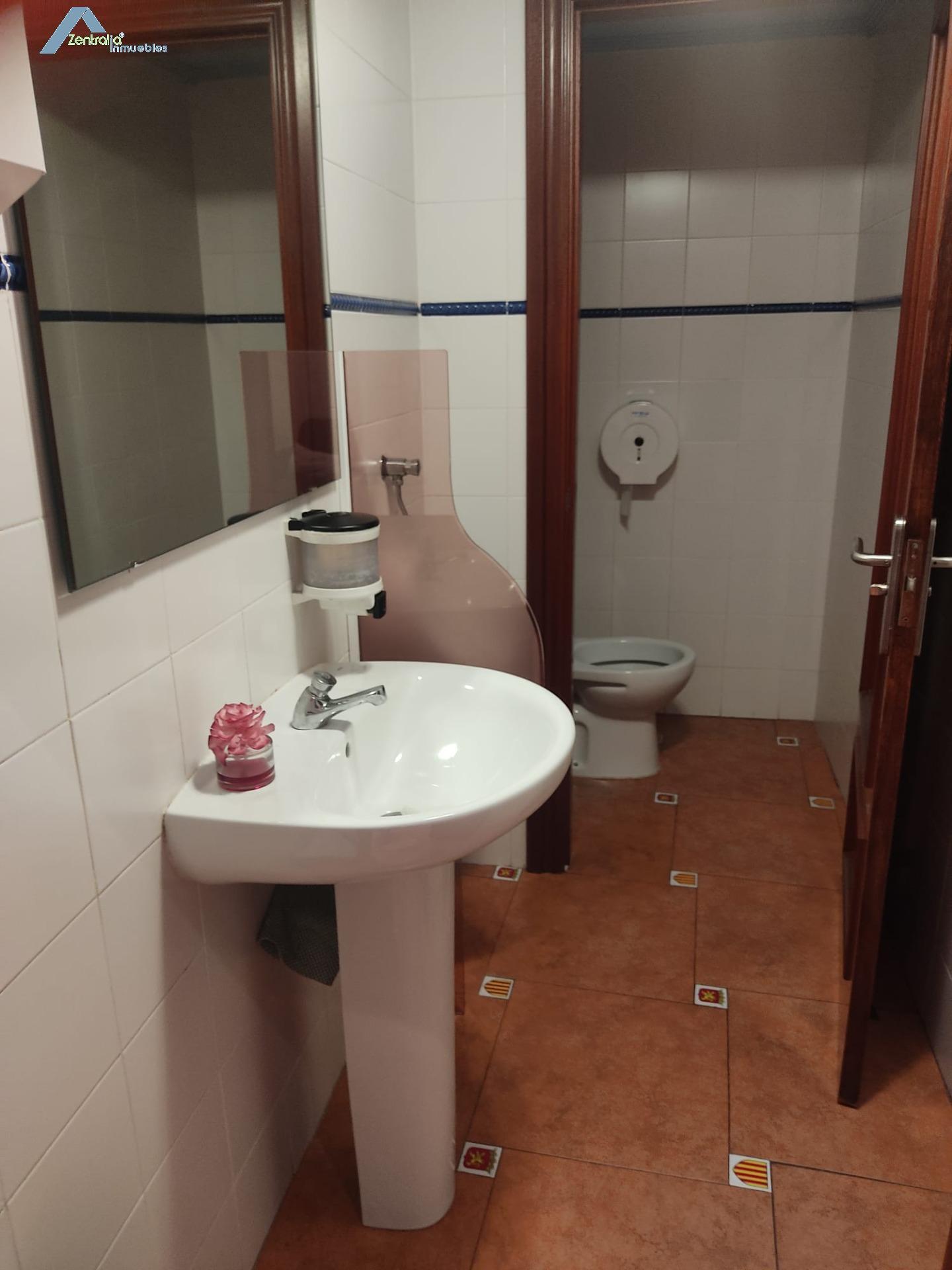 Gran local en Escosura