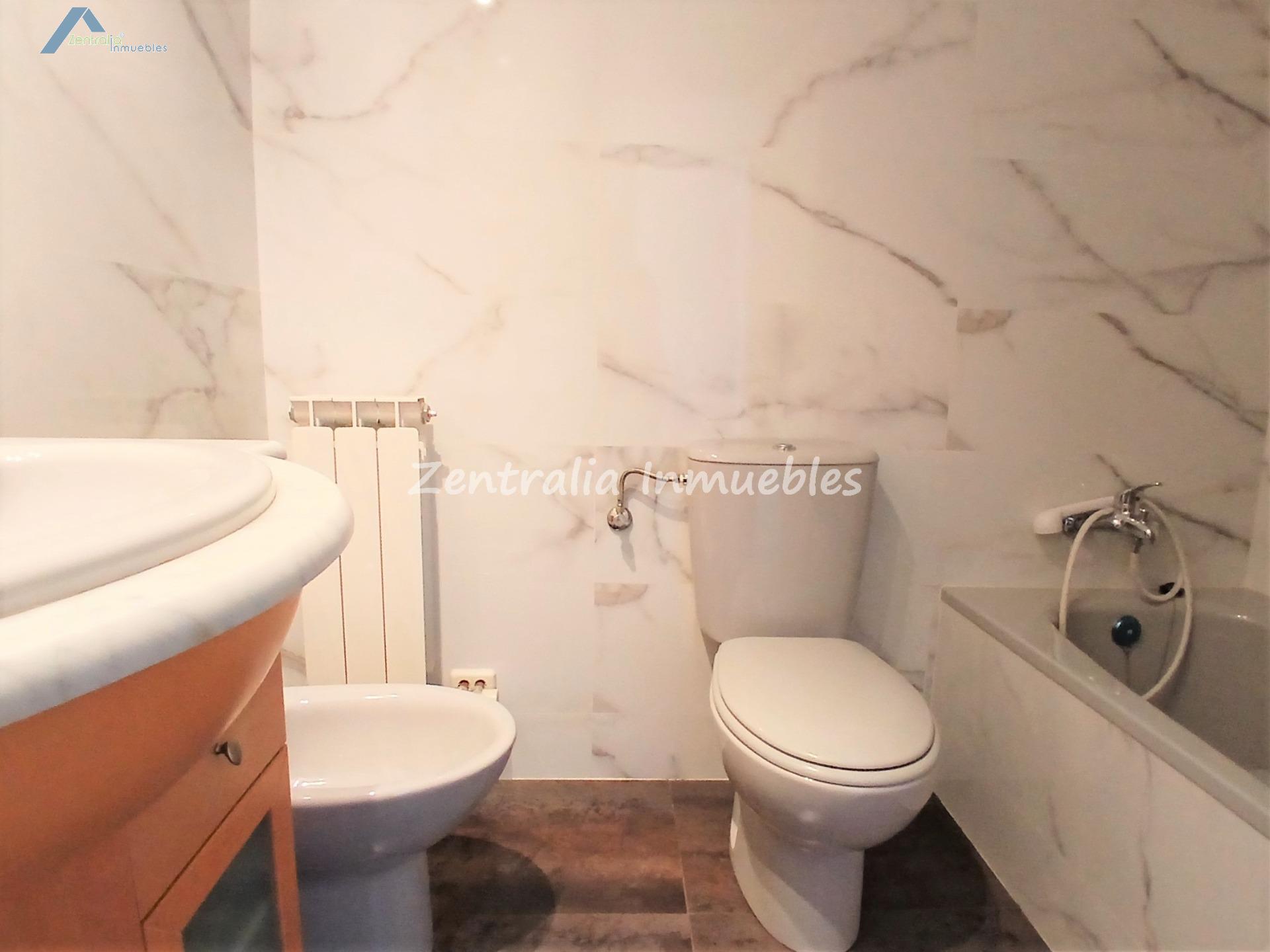ALQUILER PISO AMUEBLADO  2 DORM + PLAZA GARAJE + TRASTERO