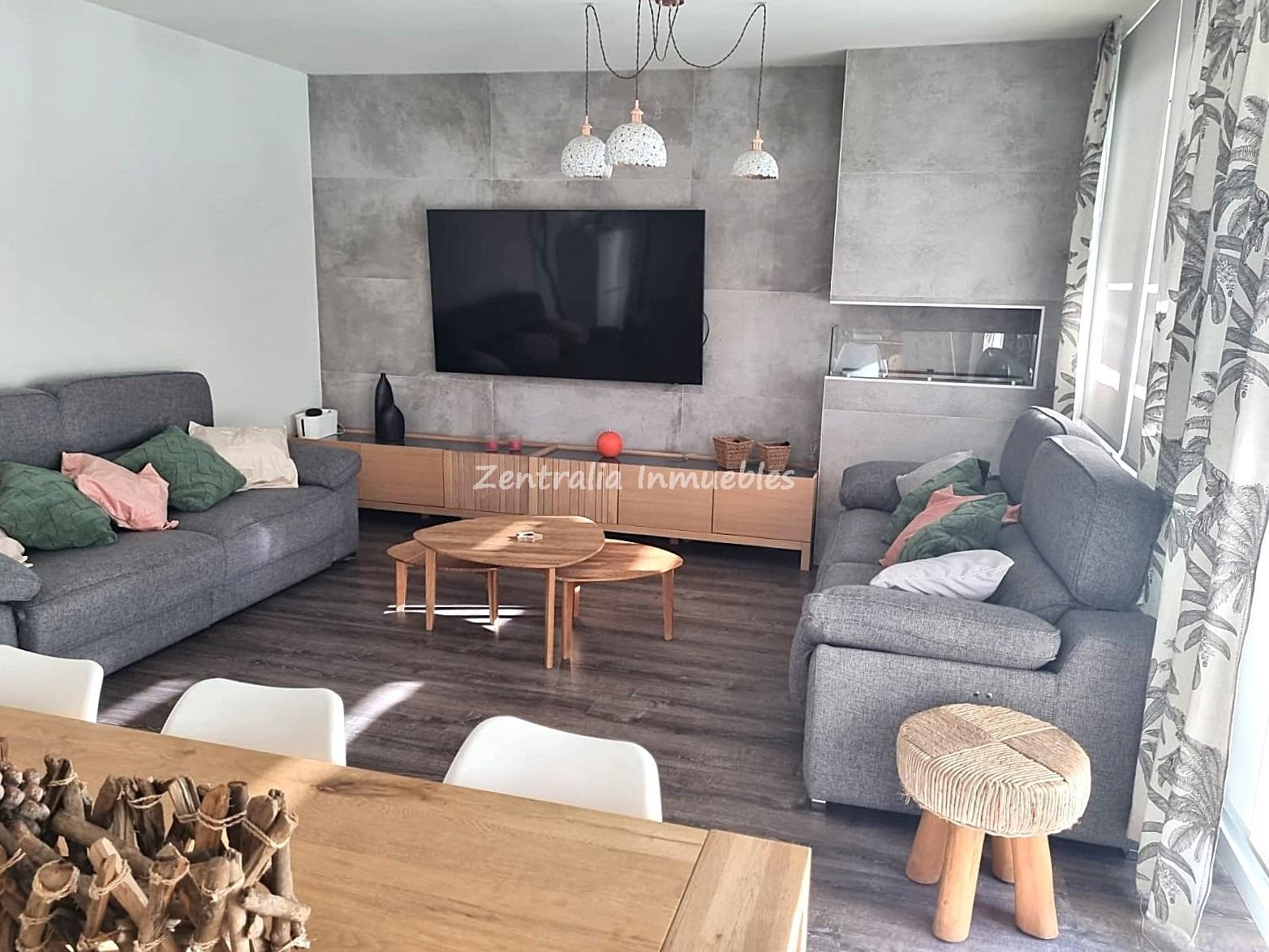 VIVIENDA (4 DORM y 2 BAÑOS) + GARAJE + TRASTERO