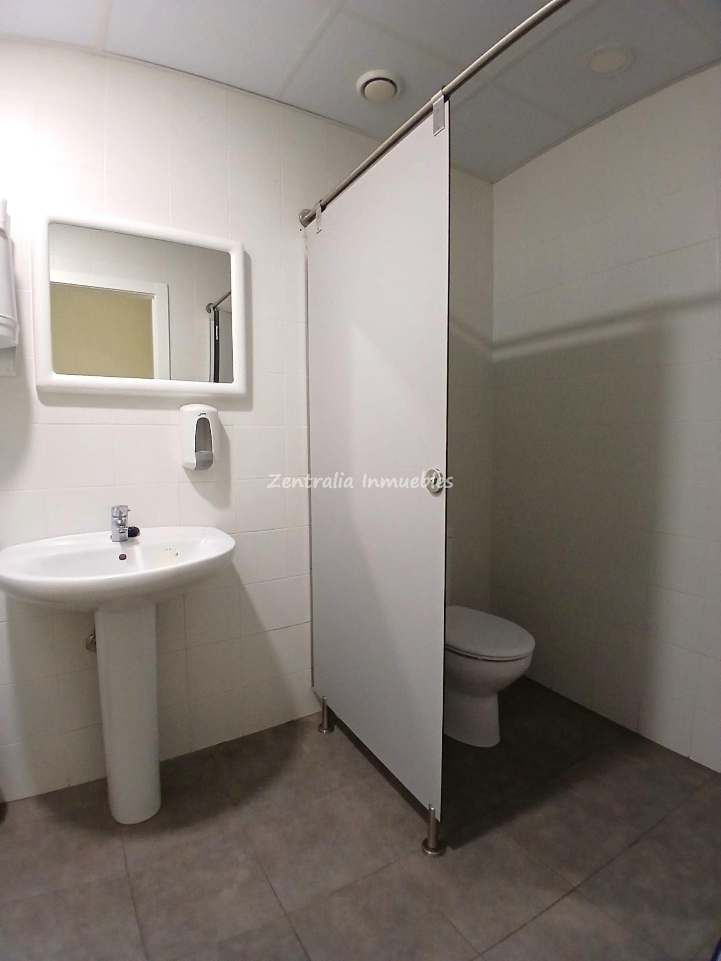VIVIENDA (4 DORM y 2 BAÑOS) + GARAJE + TRASTERO