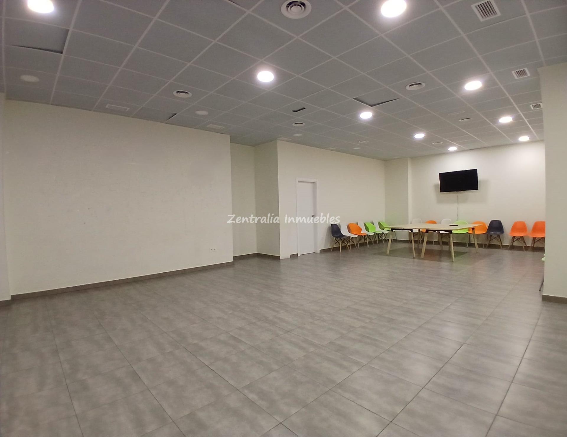 VIVIENDA (4 DORM y 2 BAÑOS) + GARAJE + TRASTERO
