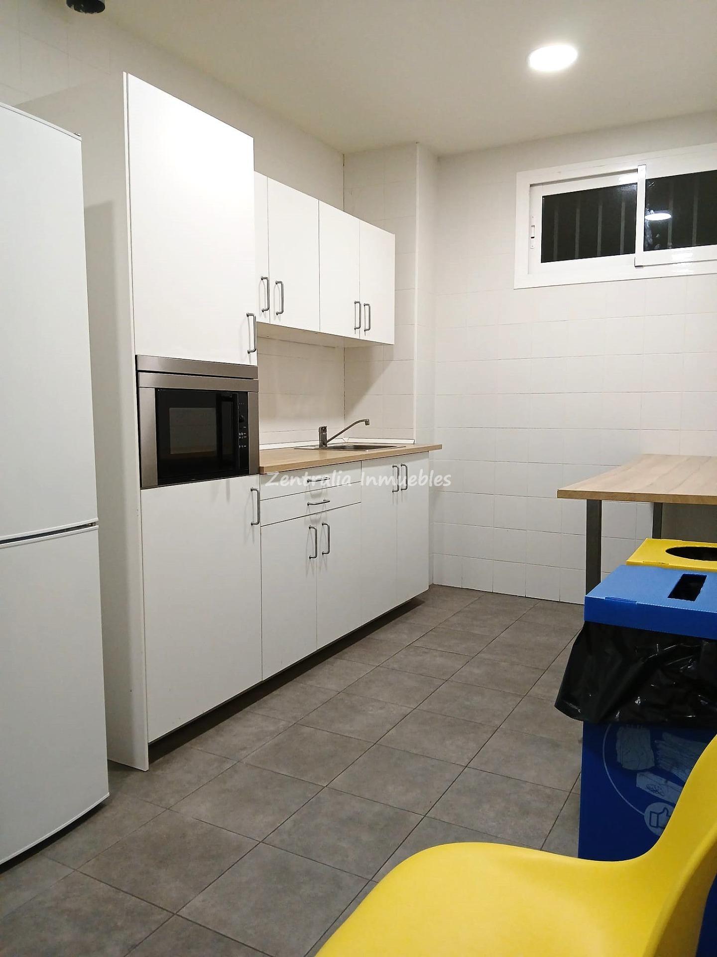 VIVIENDA (4 DORM y 2 BAÑOS) + GARAJE + TRASTERO