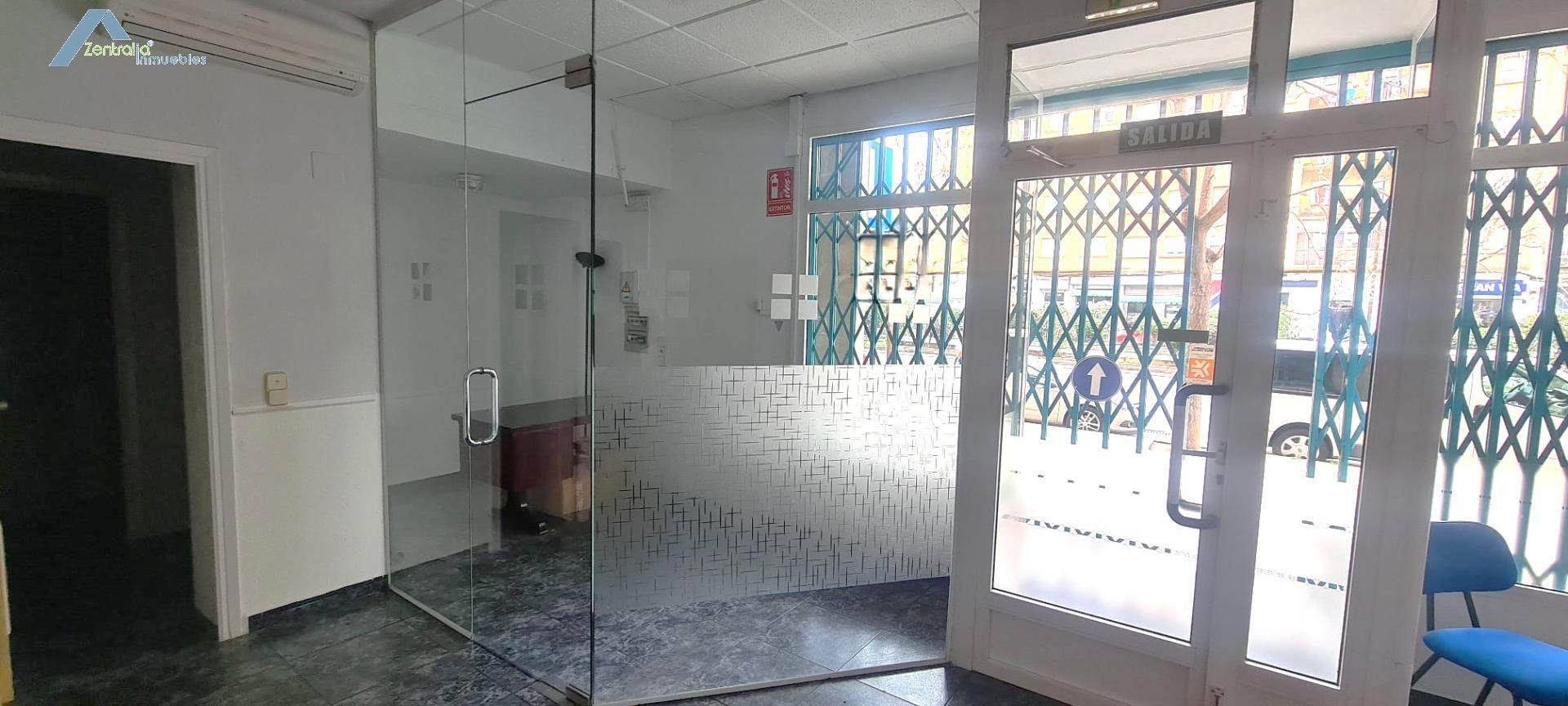 Local en alquiler en Cesareo Alierta