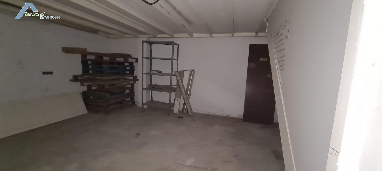 Local de 200 m² en La Almozara