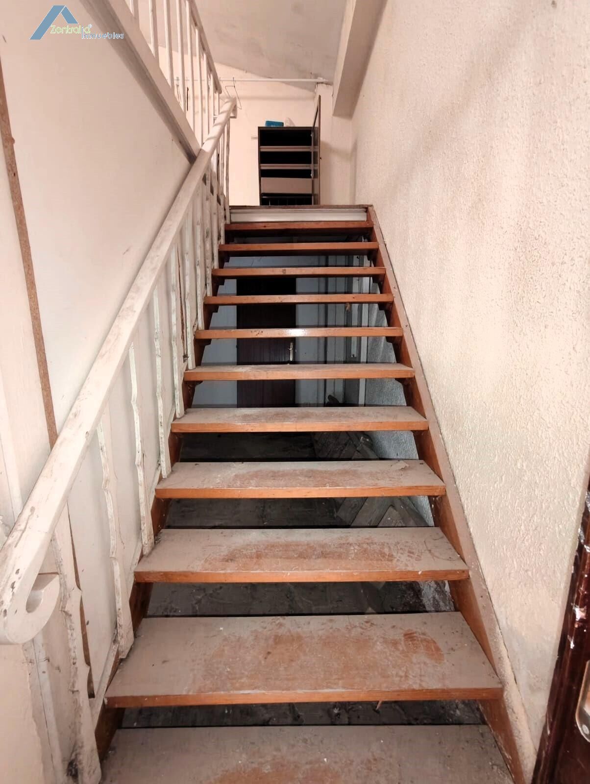 Local de 200 m² en La Almozara