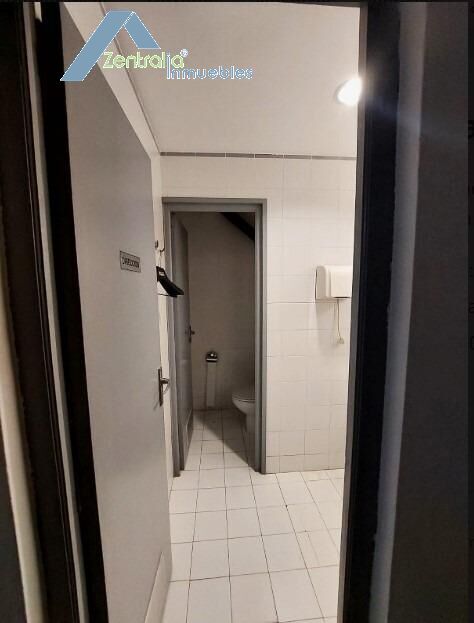 Alquiler de mágifico local  completamente instalado con gran escaparate en Gran Via 34