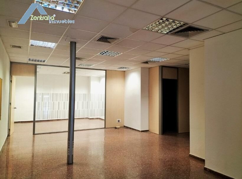 Local en alquiler en Cesareo Alierta