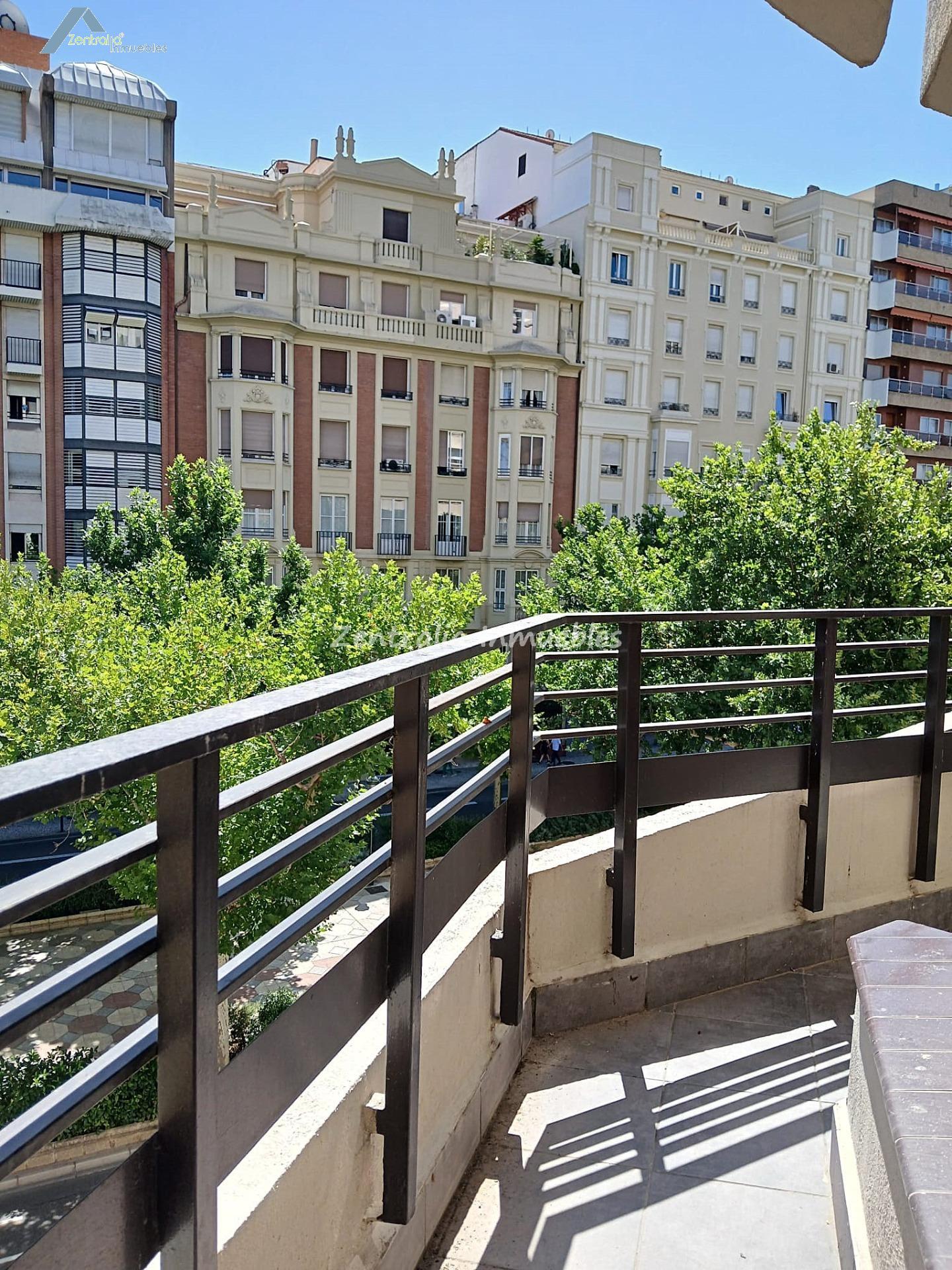 AMPLIA VIVIENDA 5 DORMITORIOS + 3 BAÑOS