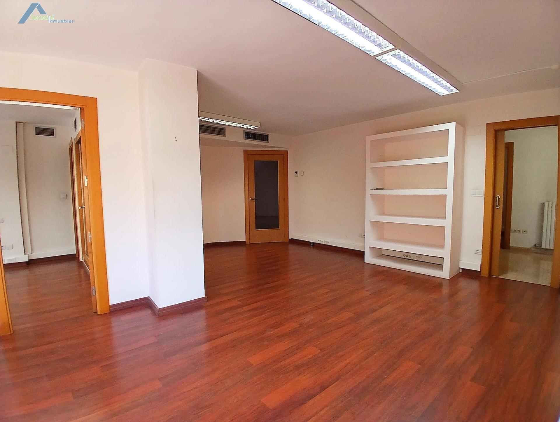 AMPLIA VIVIENDA 5 DORMITORIOS + 3 BAÑOS