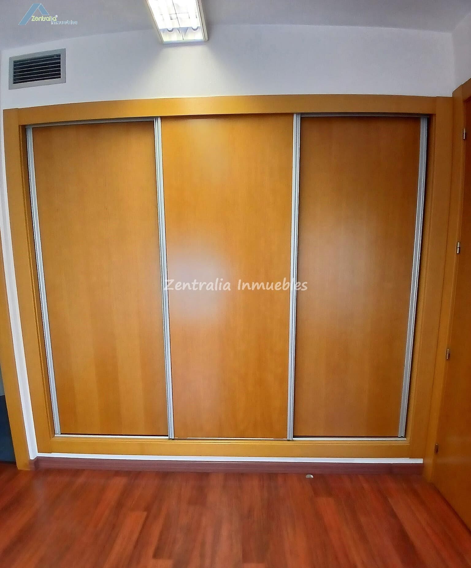 AMPLIA VIVIENDA 5 DORMITORIOS + 3 BAÑOS