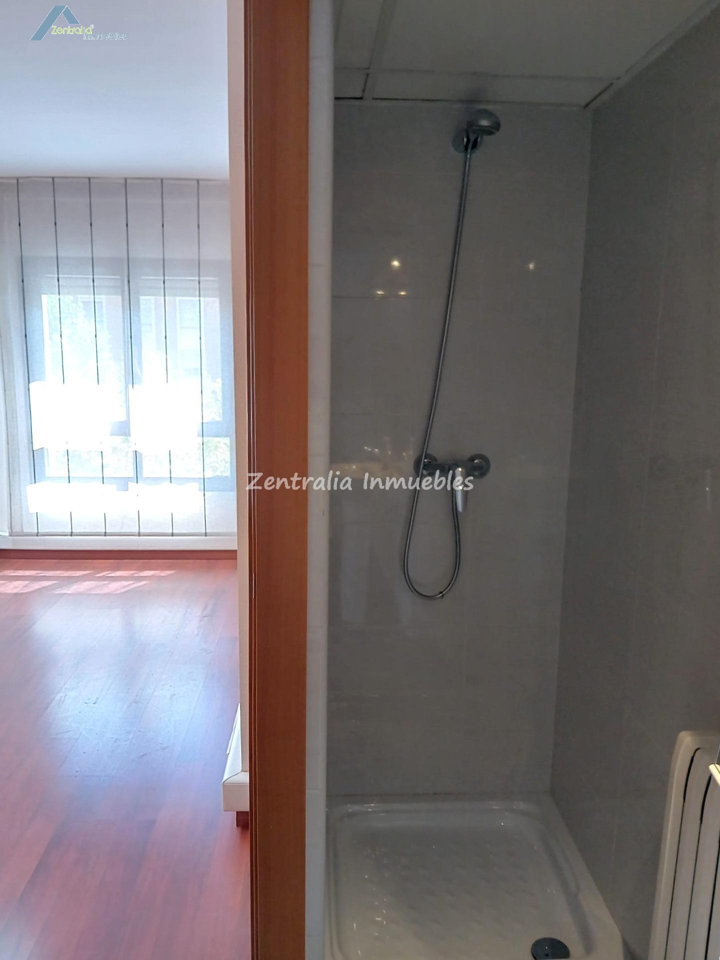 AMPLIA VIVIENDA 5 DORMITORIOS + 3 BAÑOS