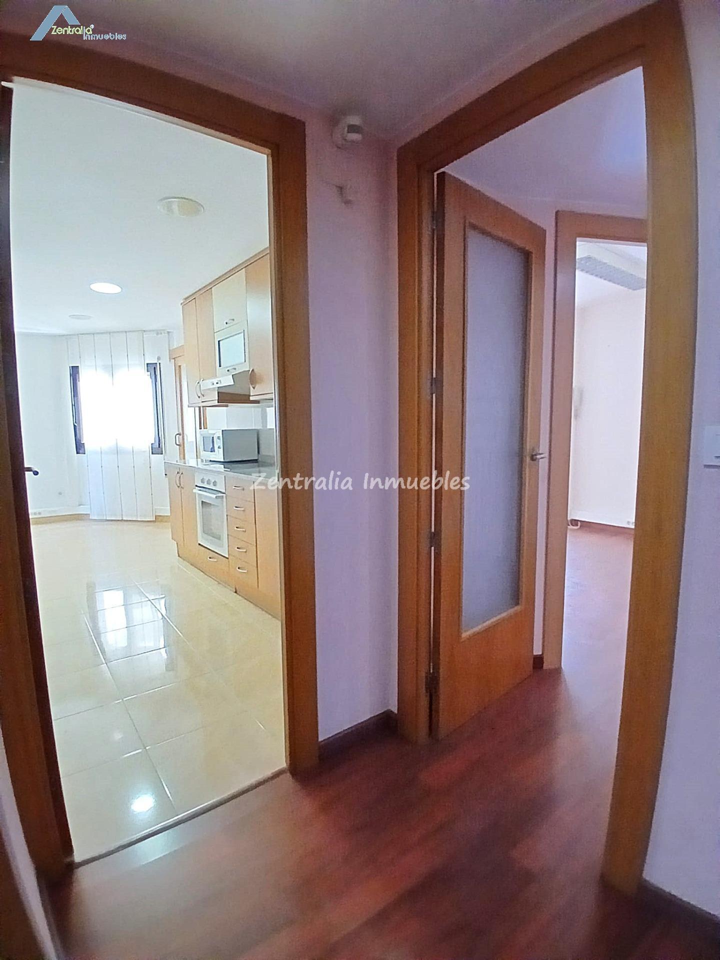 AMPLIA VIVIENDA 5 DORMITORIOS + 3 BAÑOS