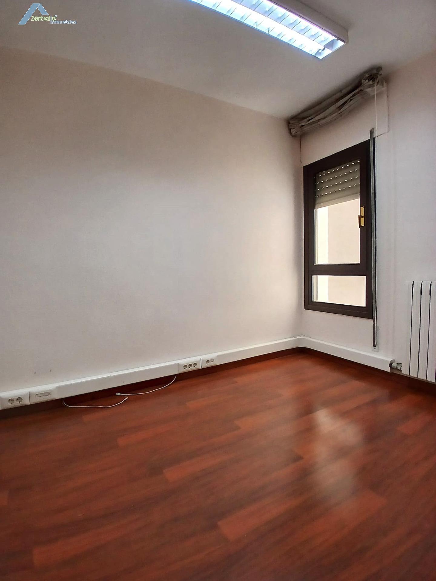 AMPLIA VIVIENDA 5 DORMITORIOS + 3 BAÑOS