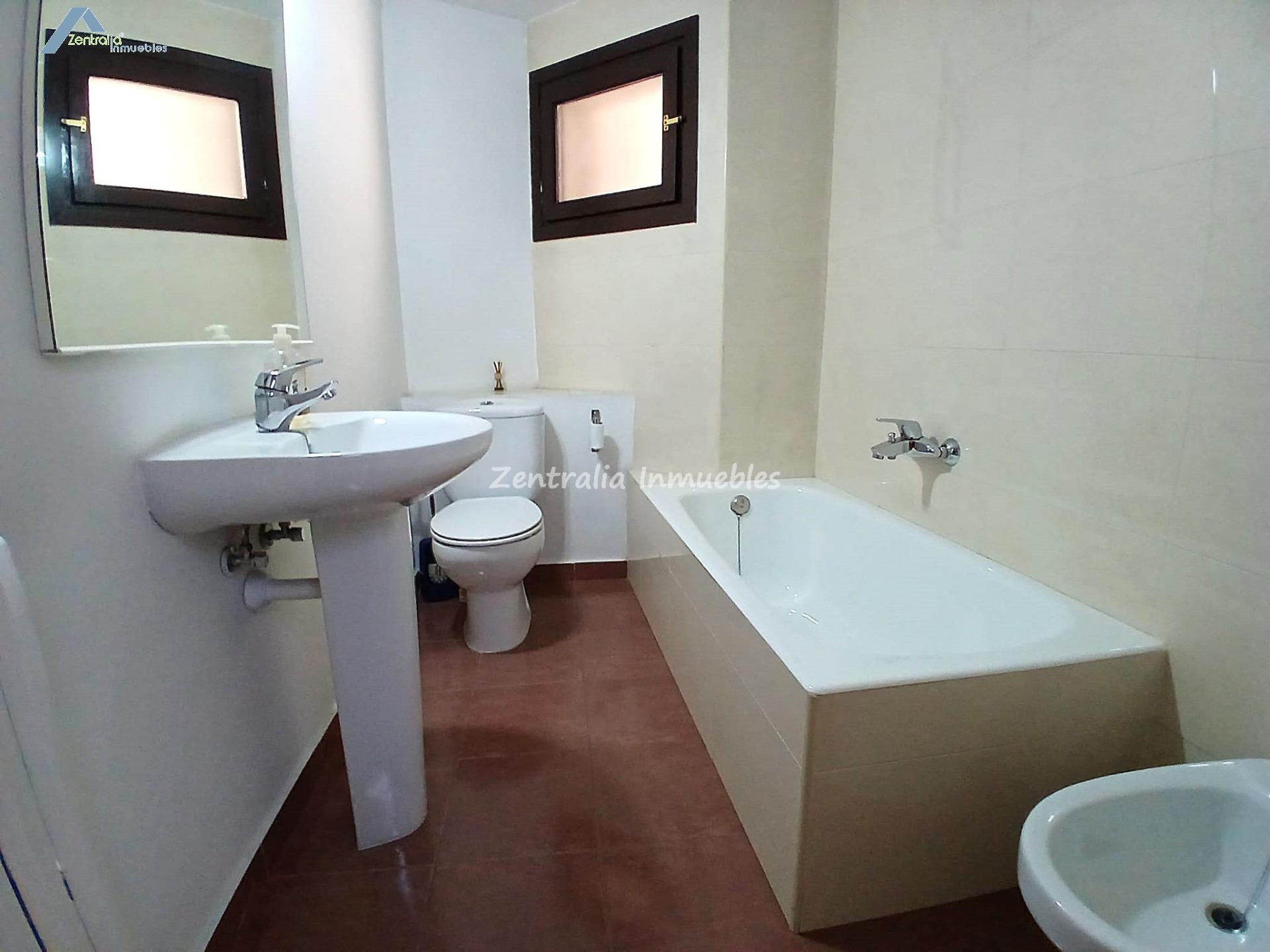 AMPLIA VIVIENDA 5 DORMITORIOS + 3 BAÑOS