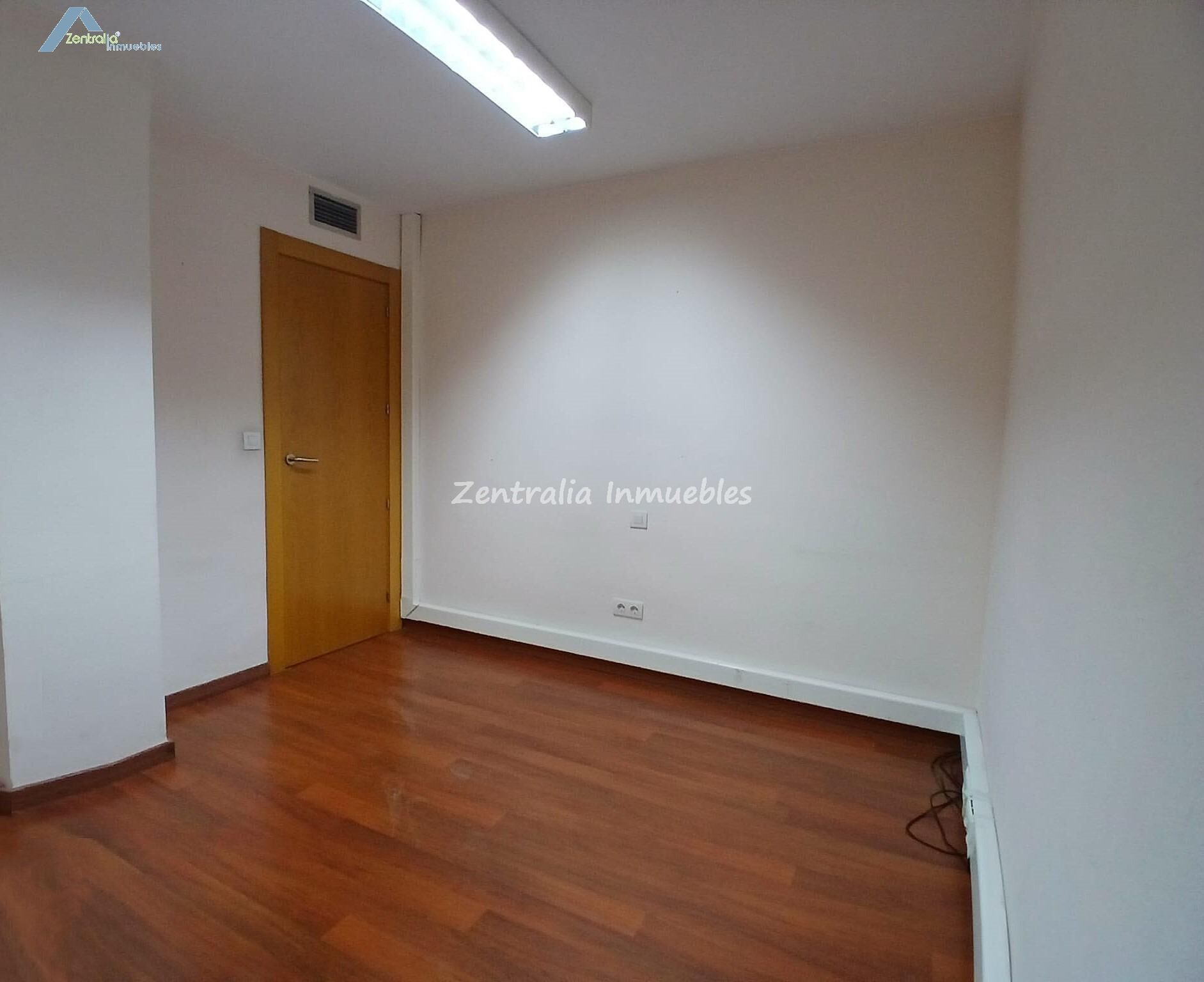 AMPLIA VIVIENDA 5 DORMITORIOS + 3 BAÑOS