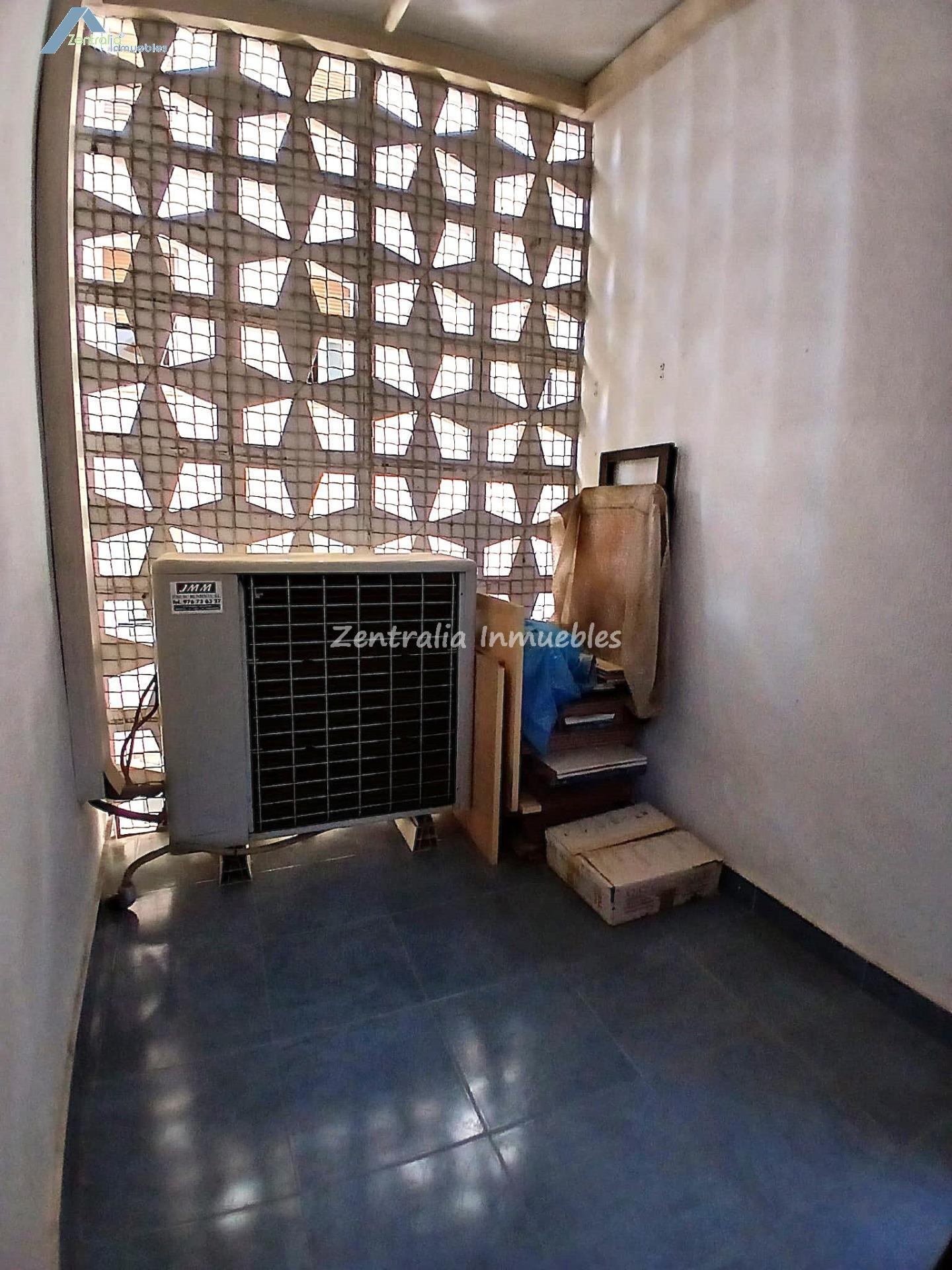 AMPLIA VIVIENDA 5 DORMITORIOS + 3 BAÑOS