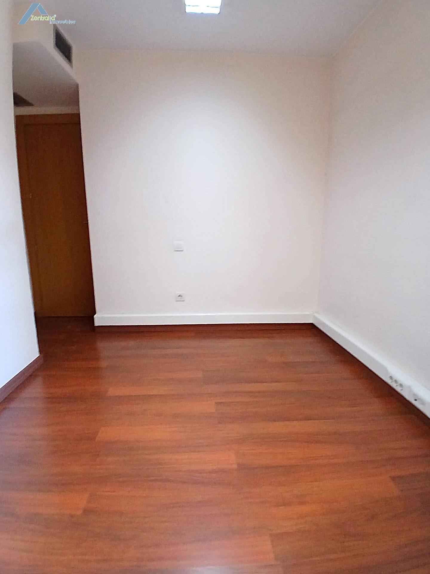 AMPLIA VIVIENDA 5 DORMITORIOS + 3 BAÑOS