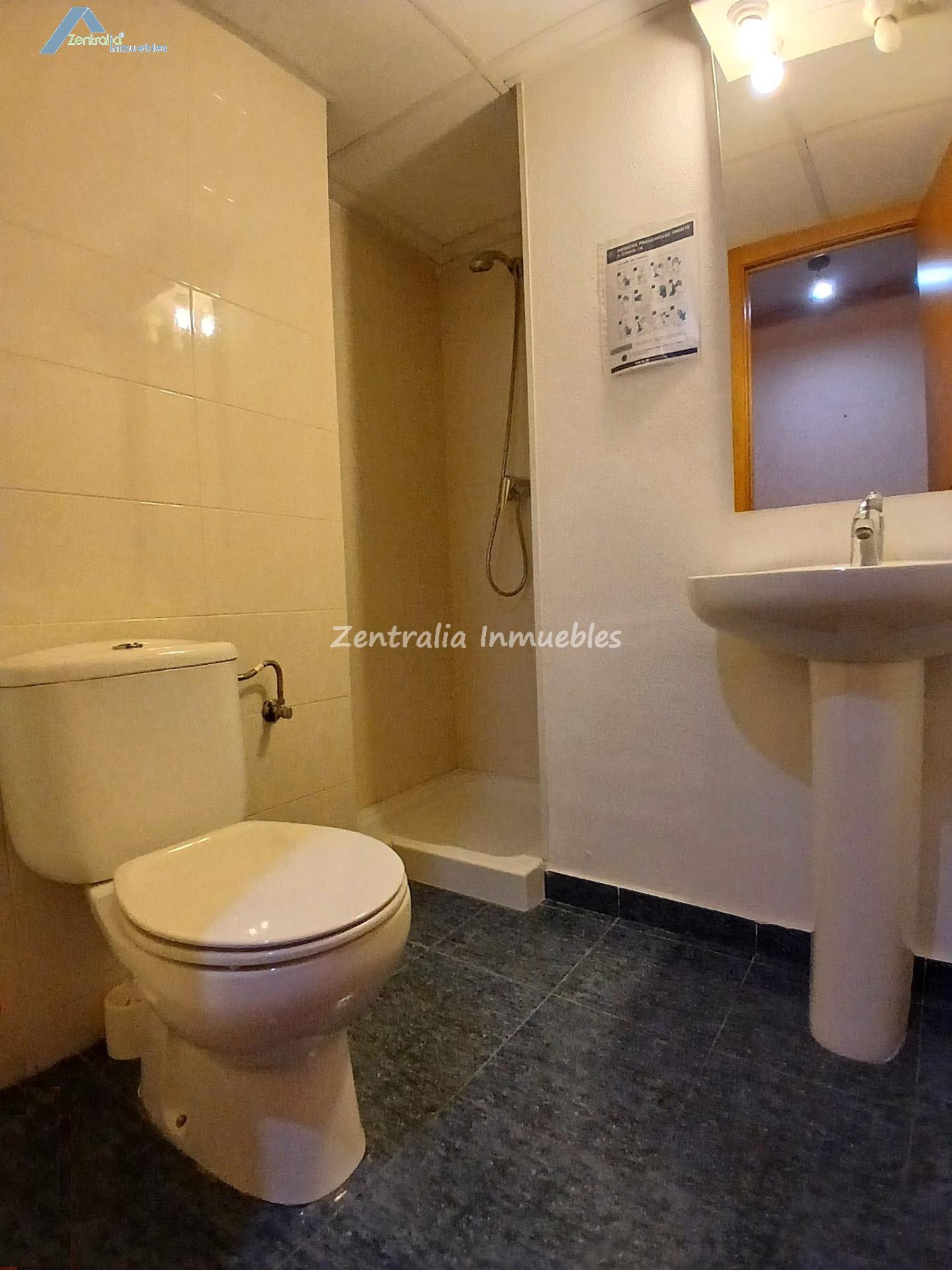 AMPLIA VIVIENDA 5 DORMITORIOS + 3 BAÑOS