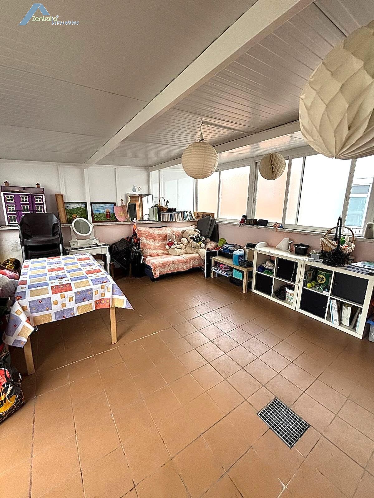 VIVIENDA AMUEBLADA CON AMPLIA TERRAZA