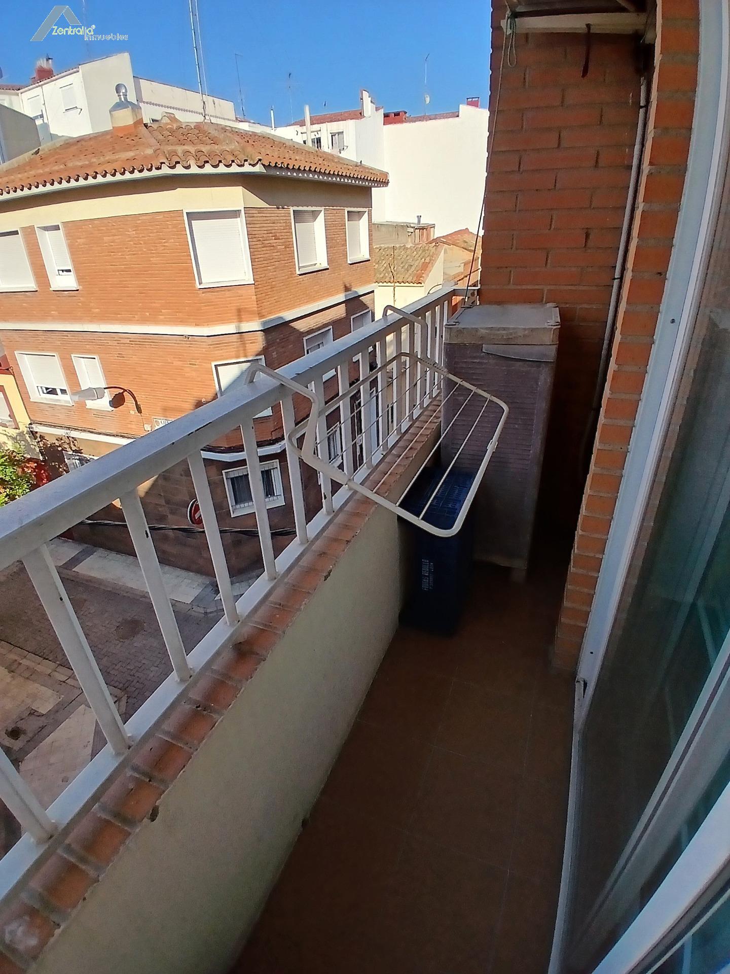 VIVIENDA AMUEBLADA 2 DORM. CON TERRAZA DE 45M2
