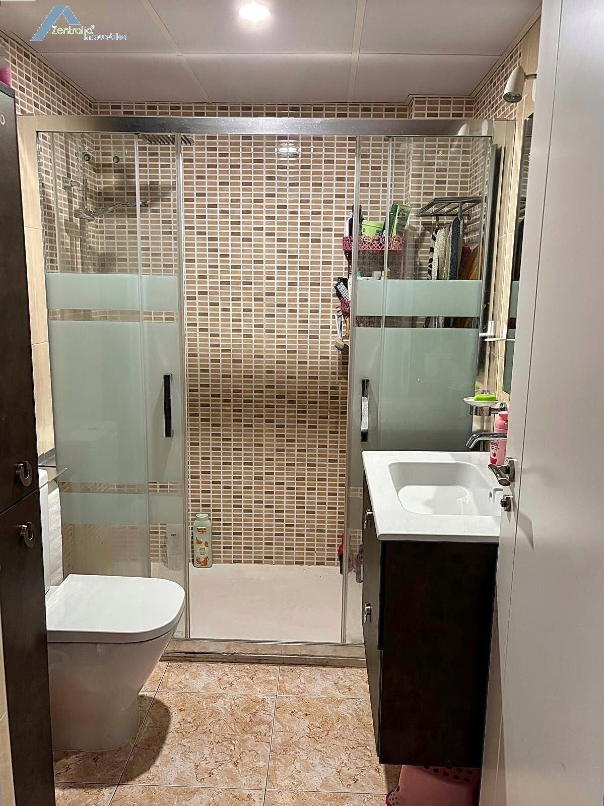 VIVIENDA AMUEBLADA 2 DORM. CON TERRAZA DE 45M2