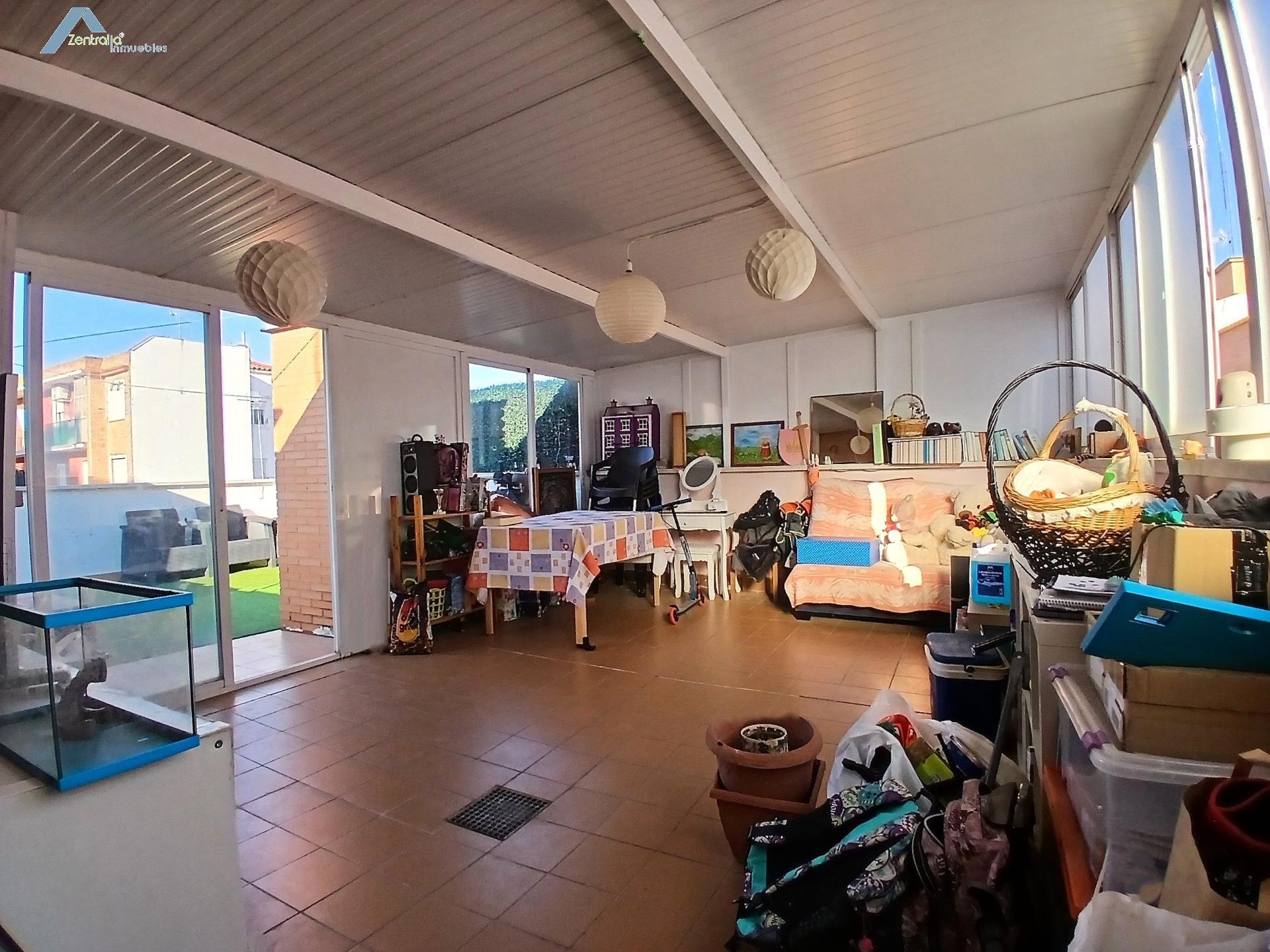 VIVIENDA AMUEBLADA 2 DORM. CON TERRAZA DE 45M2