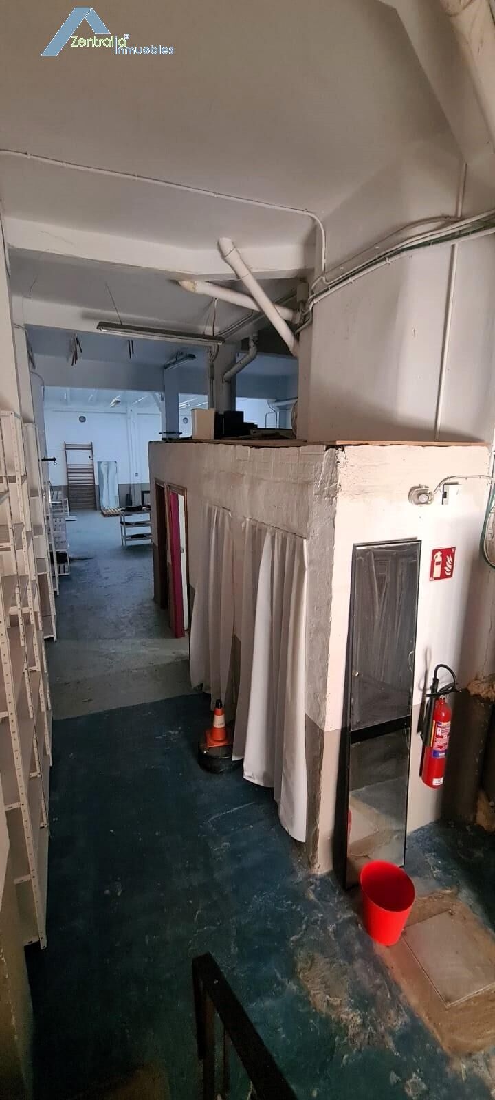 Amplio local en venta en Torrero
