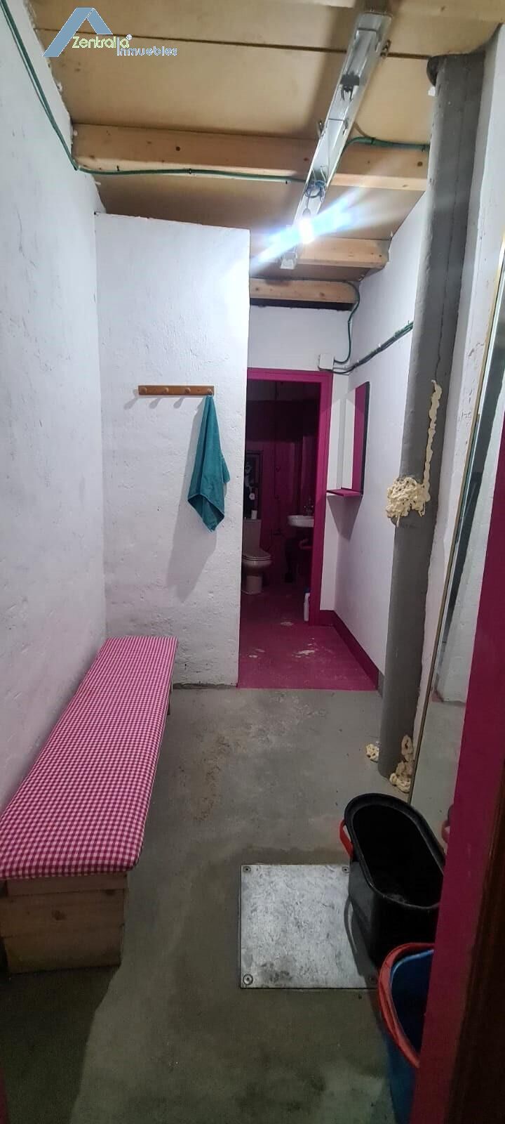 Amplio local en venta en Torrero