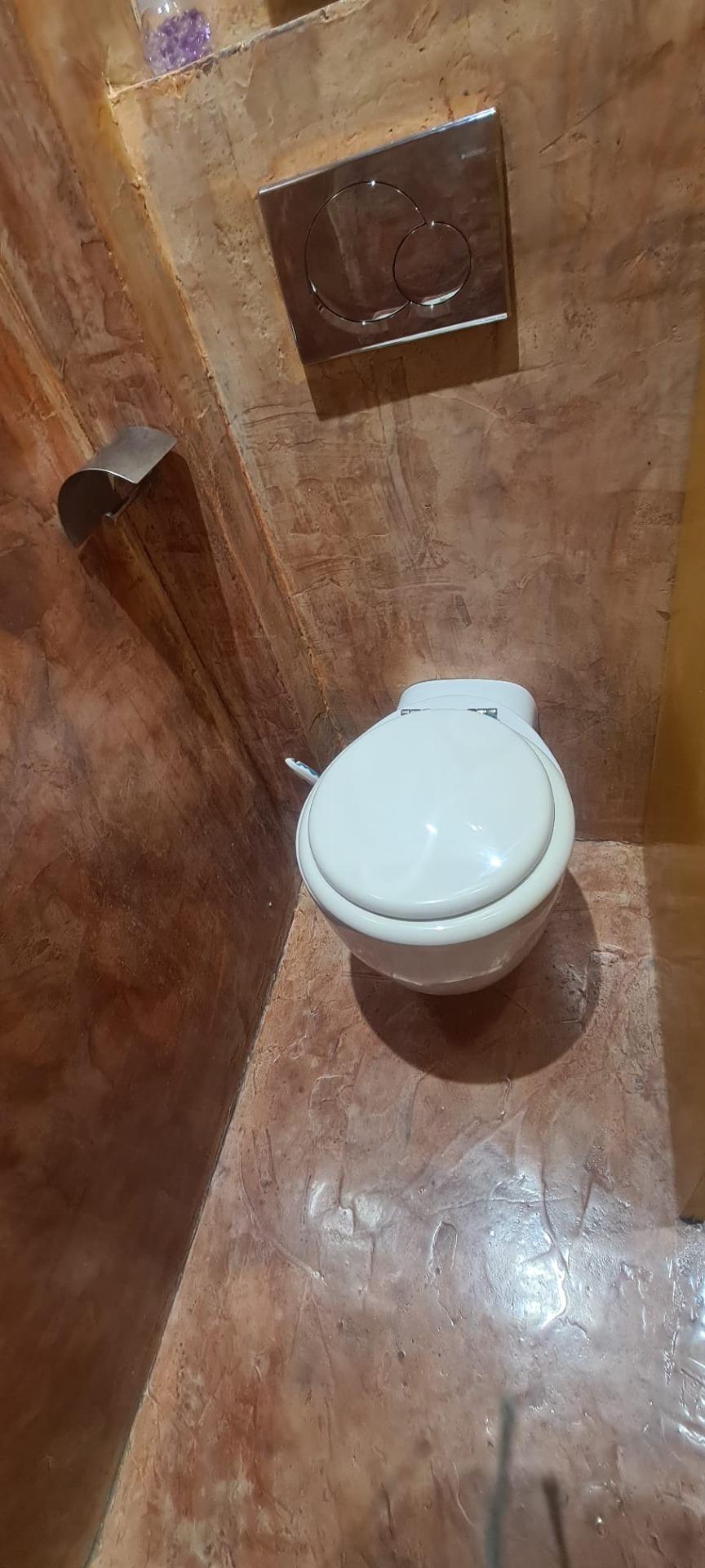 Se alquila oficina totalmente acondicionada en La Almozara