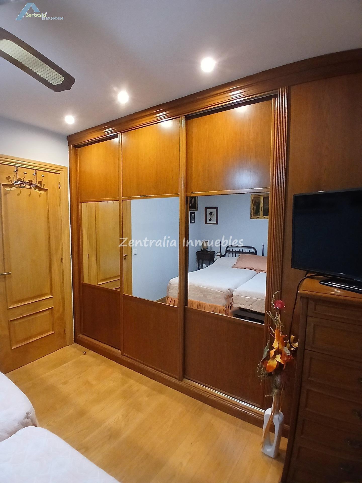 CENTRICA VIVIENDA DE 3 DORM + 2 BAÑOS con TERRAZA