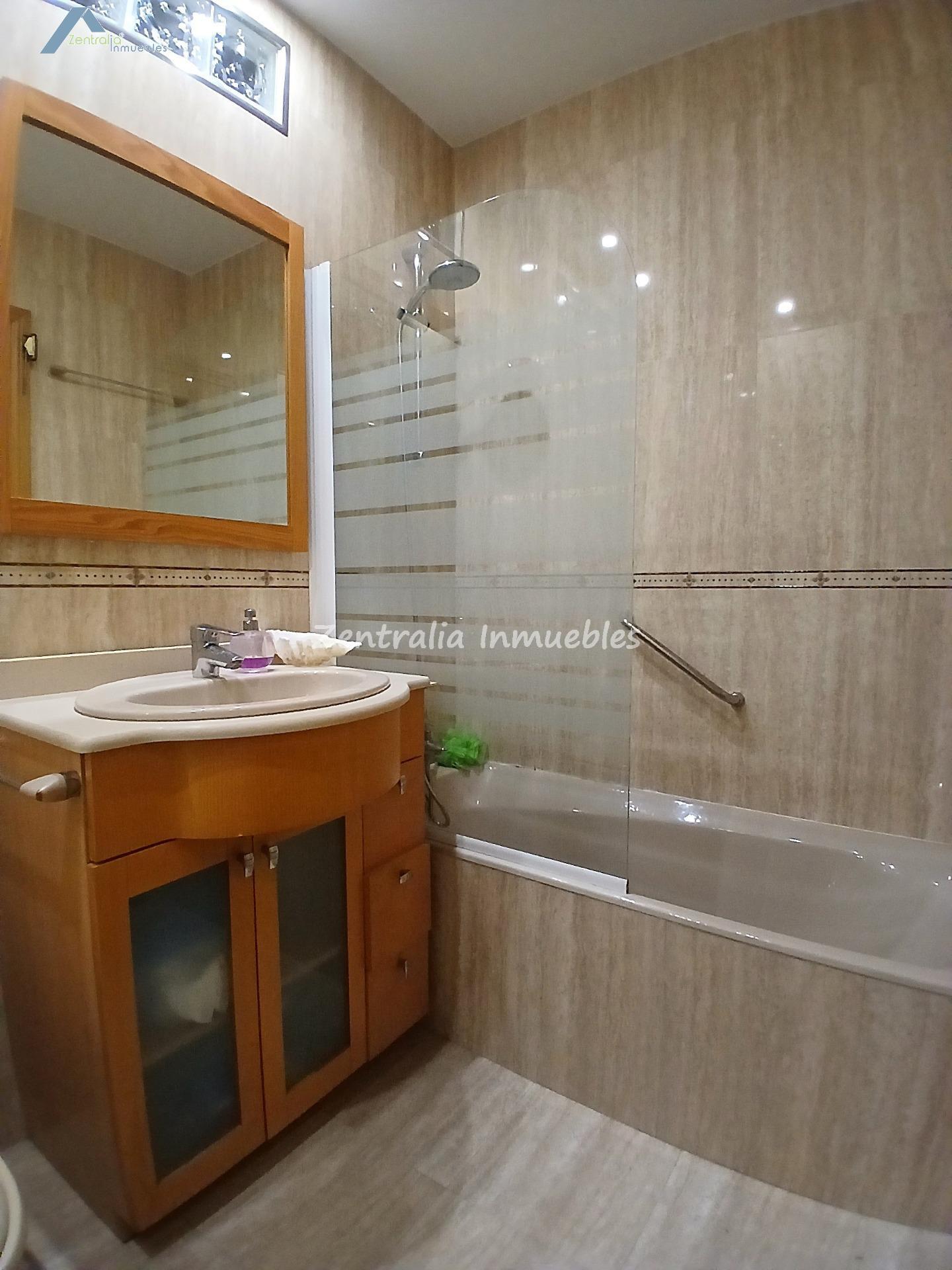 CENTRICA VIVIENDA DE 3 DORM + 2 BAÑOS con TERRAZA