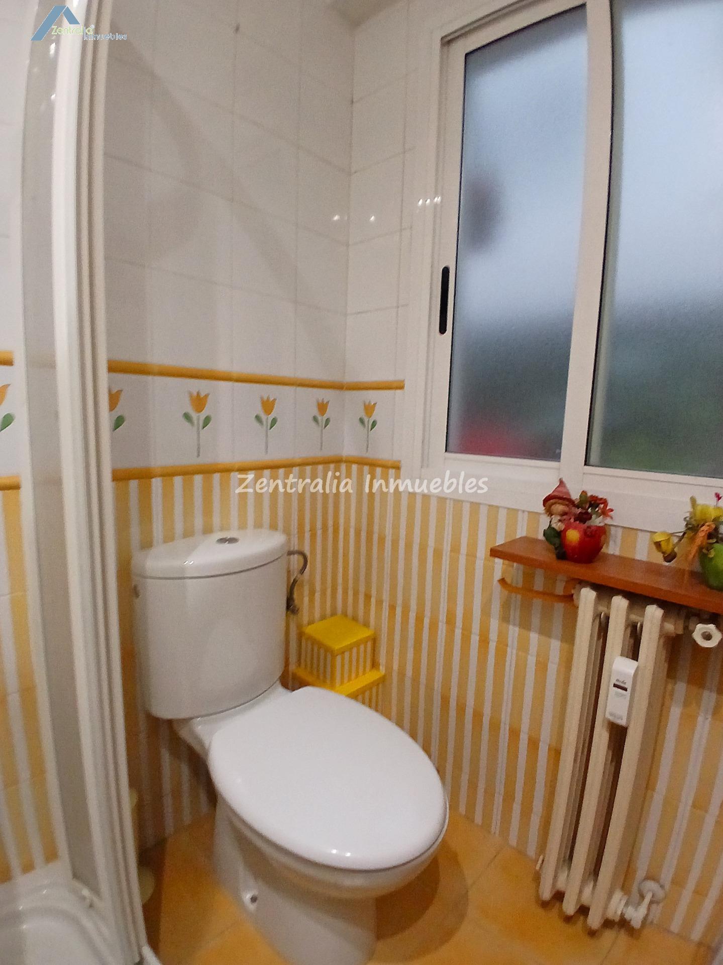 CENTRICA VIVIENDA DE 3 DORM + 2 BAÑOS con TERRAZA