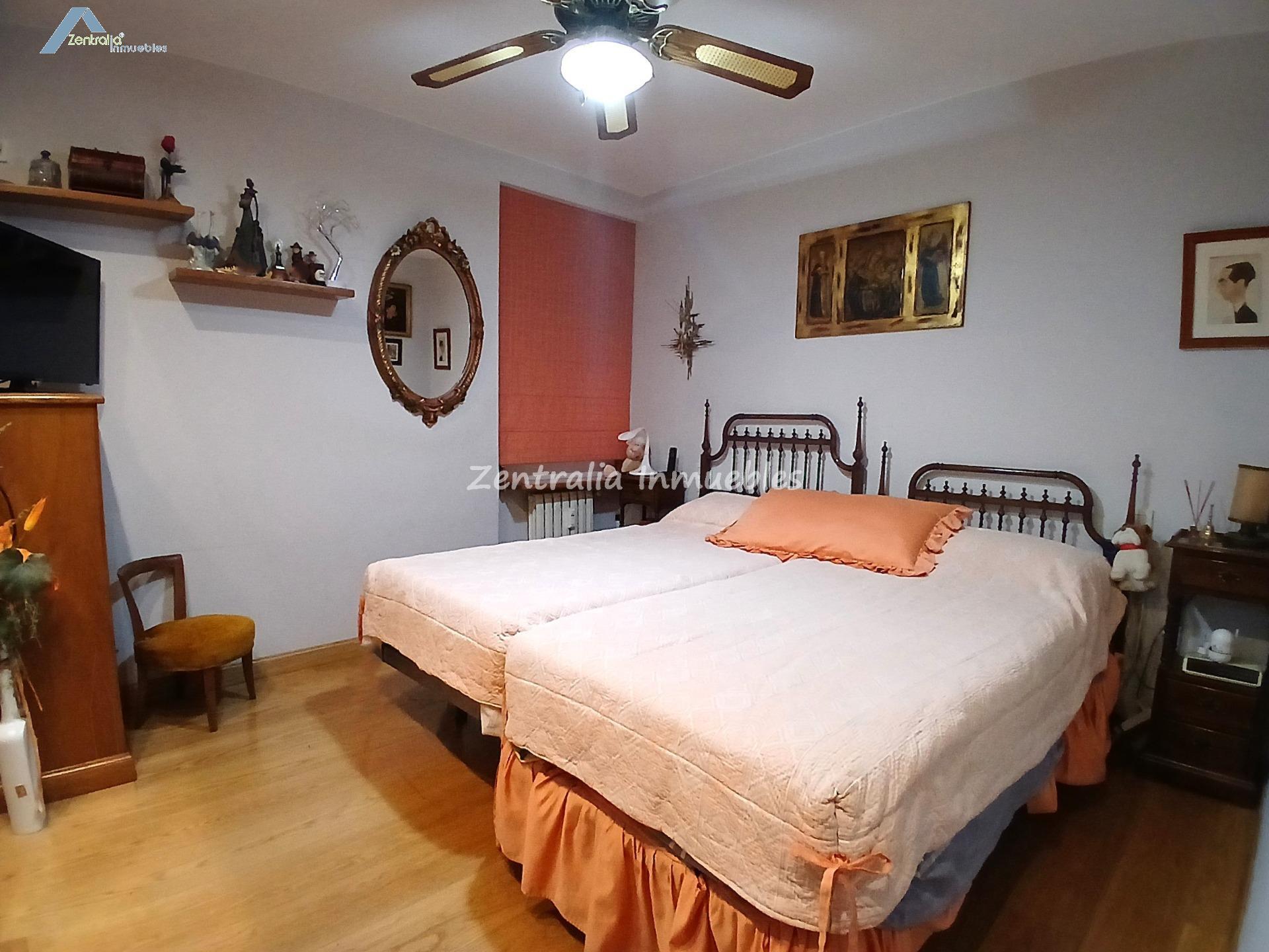 CENTRICA VIVIENDA DE 3 DORM + 2 BAÑOS con TERRAZA