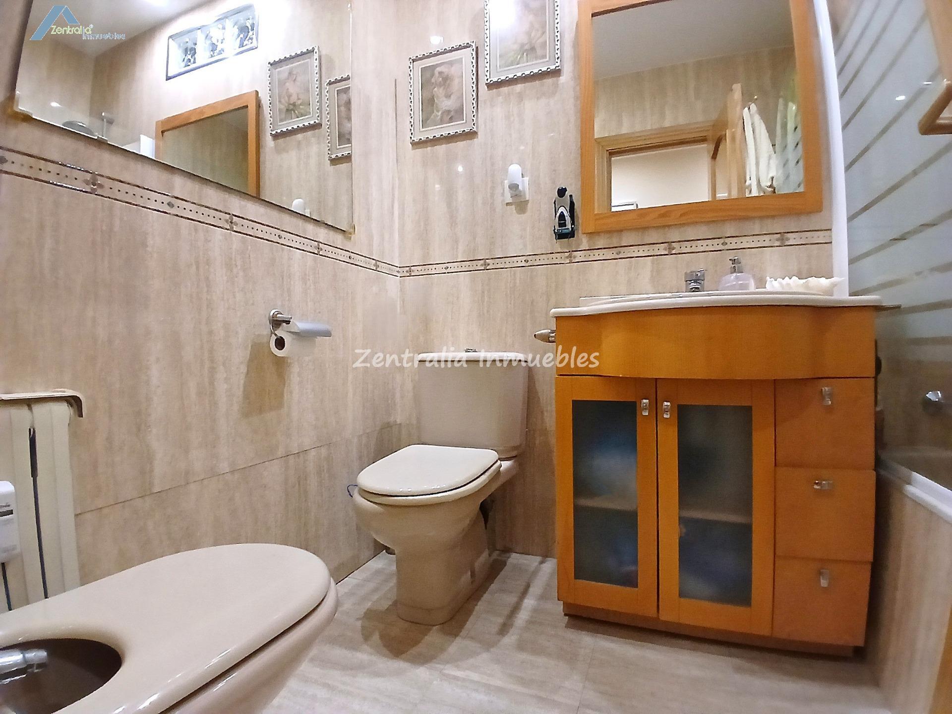 CENTRICA VIVIENDA DE 3 DORM + 2 BAÑOS con TERRAZA