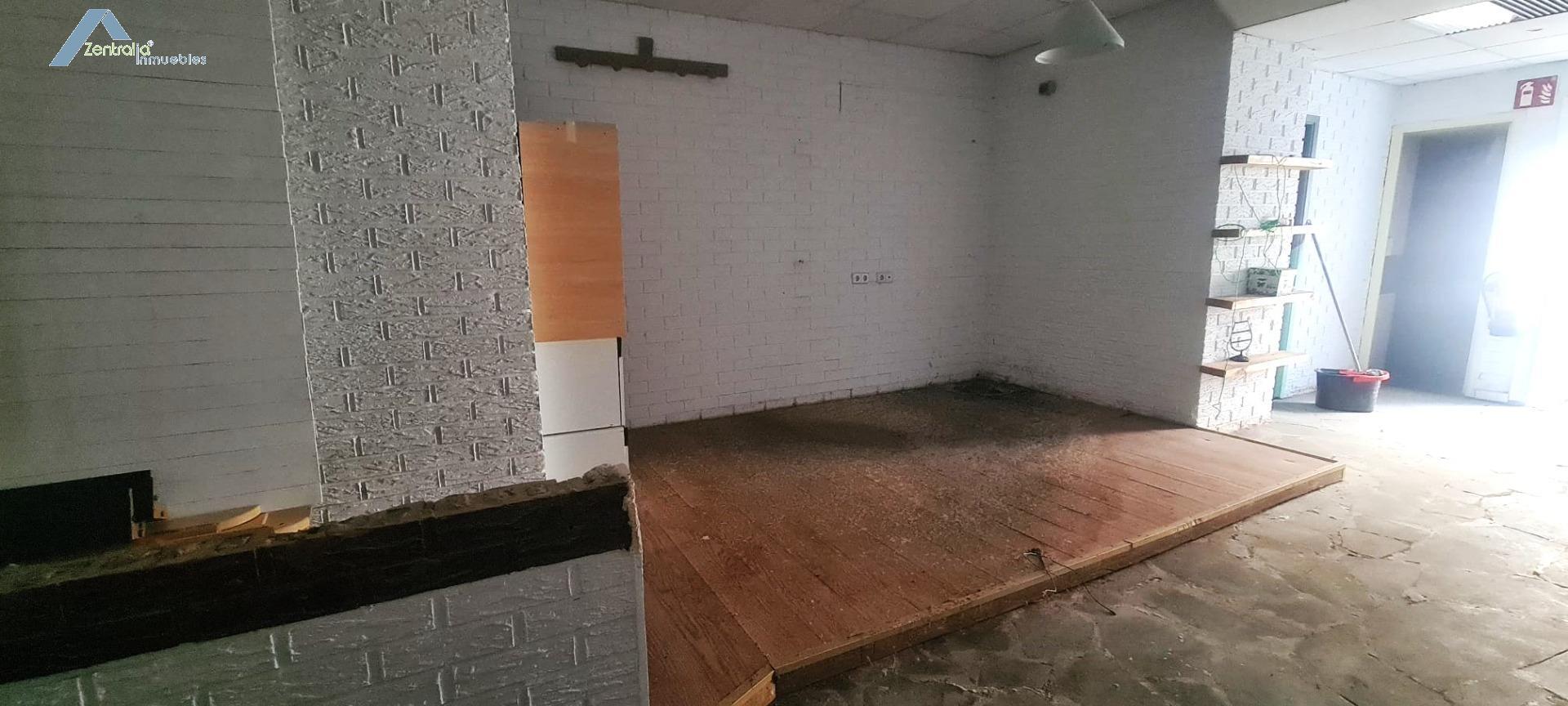 Local en alquiler en García Galdeano