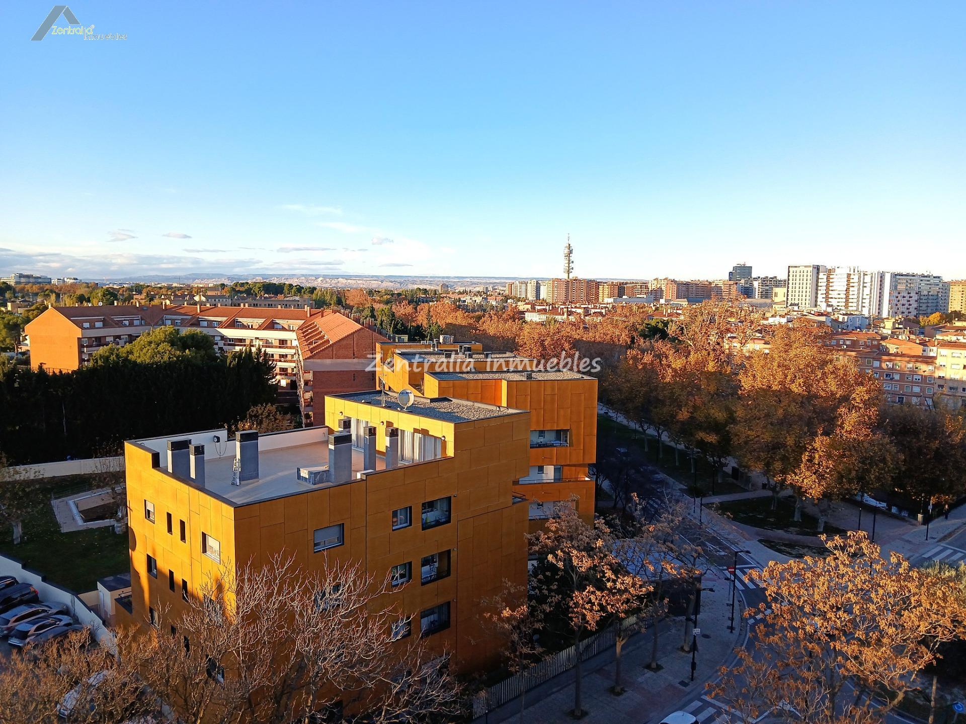 ATICO DÚPLEX, 2 PLAZAS GARAJE, 2 TRASTEROS Y AMPLIA TERRAZA