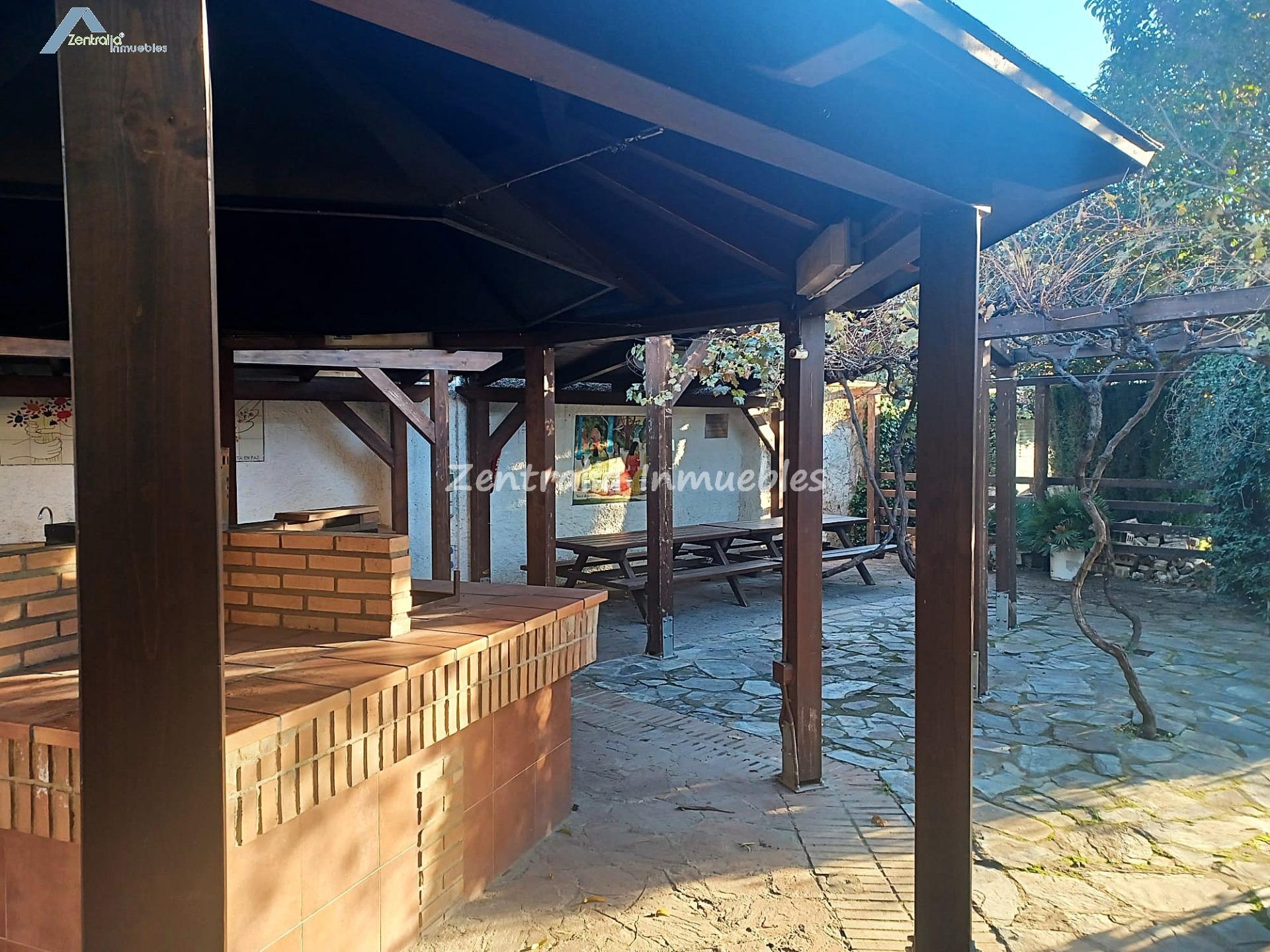 ATICO DÚPLEX, 2 PLAZAS GARAJE, 2 TRASTEROS Y AMPLIA TERRAZA