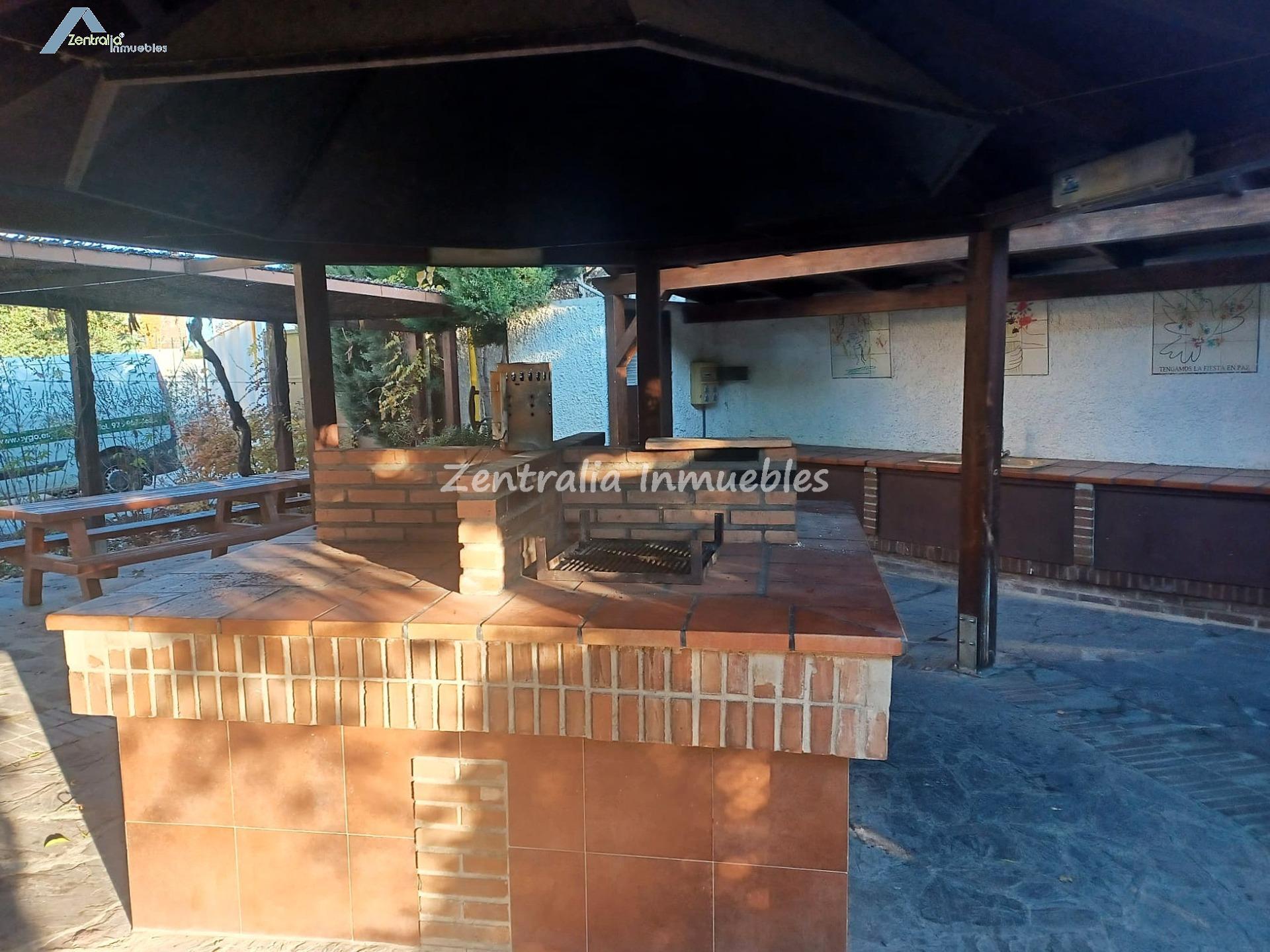 ATICO DÚPLEX, 2 PLAZAS GARAJE, 2 TRASTEROS Y AMPLIA TERRAZA